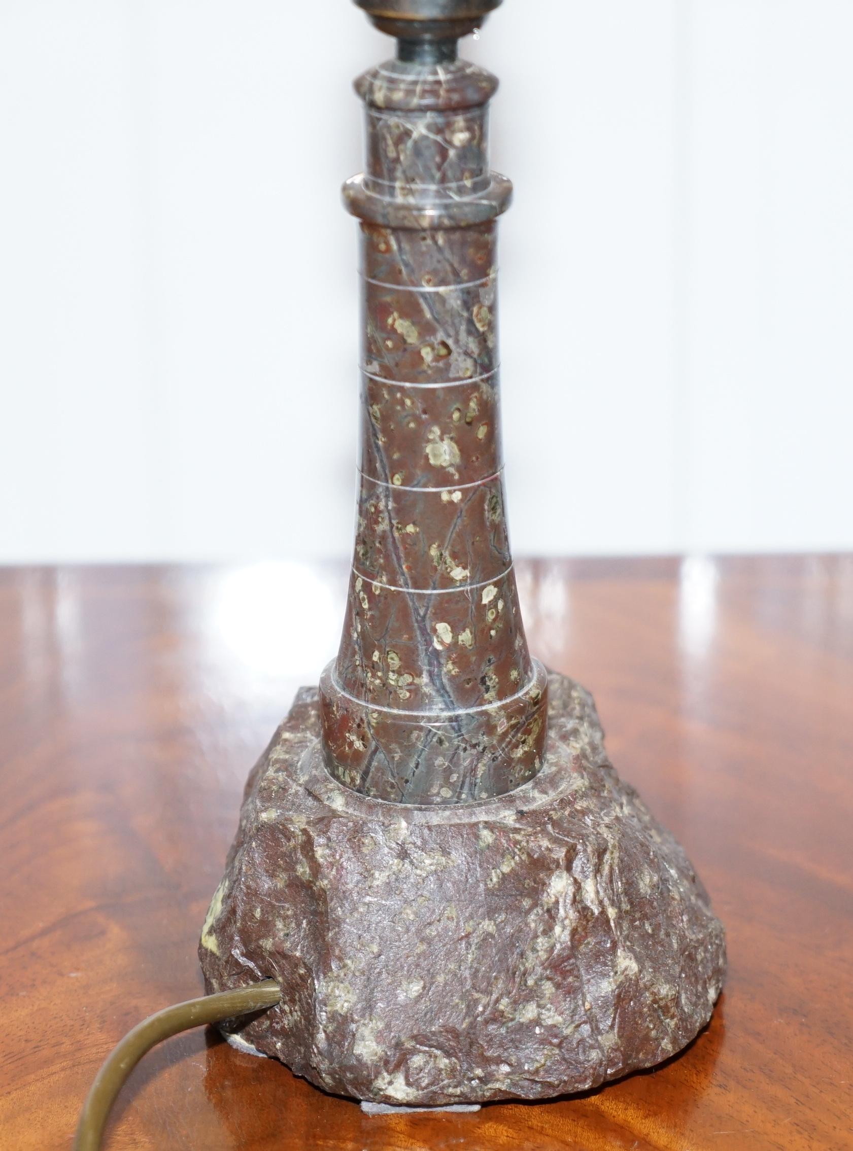 Leuchtturm-Tischlampe aus Serpentinen-Marmor mit Bakelit-Fassung, Cornish im Angebot 11