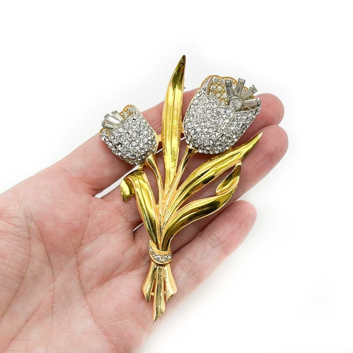 A rare and exquisite Vintage Coro En-tremblant Floral Brooch. Most likely designed by Oscar F Placco for Coro during the late 1930s early 1940s. Statement in scale with exceptional craftmanship and materials this beauty has stood the test of time