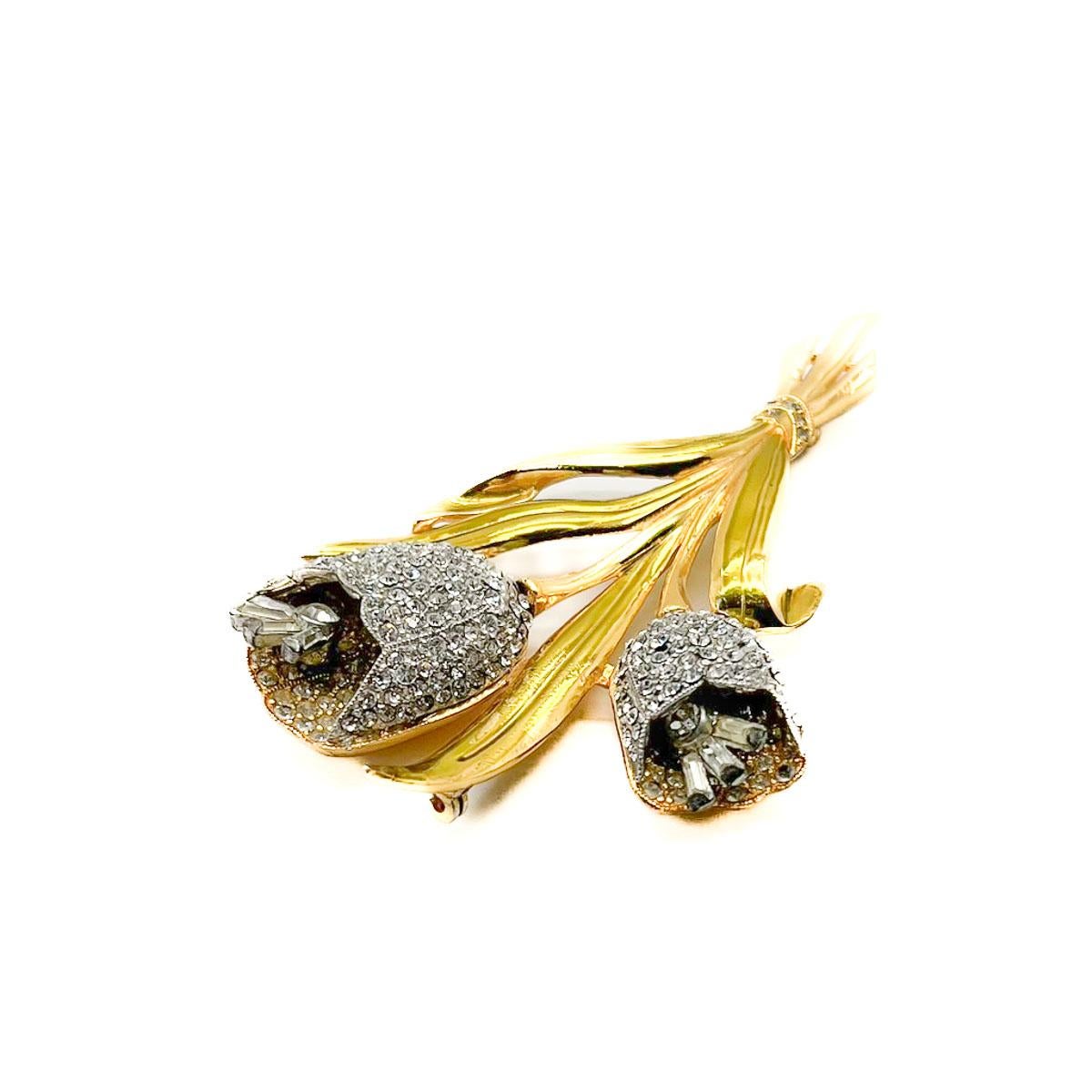 Vintage Coro Double En-tremblant Floral Brooch 1940s In Good Condition For Sale In Wilmslow, GB