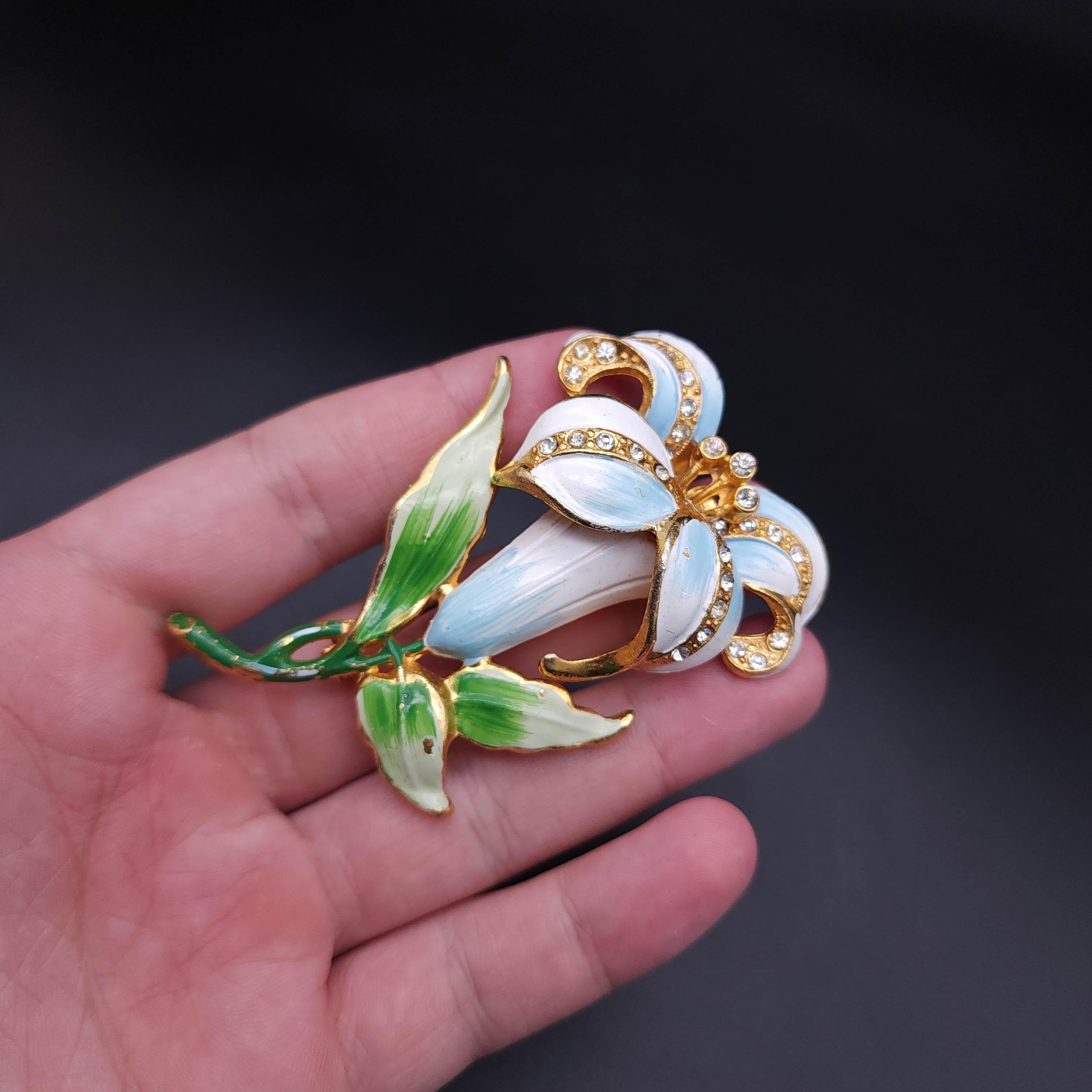 Women's or Men's Vintage Coro Flower Pin Brooch, Green White Blue Enamel and Crystals, Gold For Sale