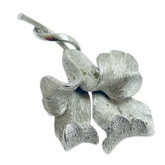 Vintage CORO pegasus silver tone flower designer brooch