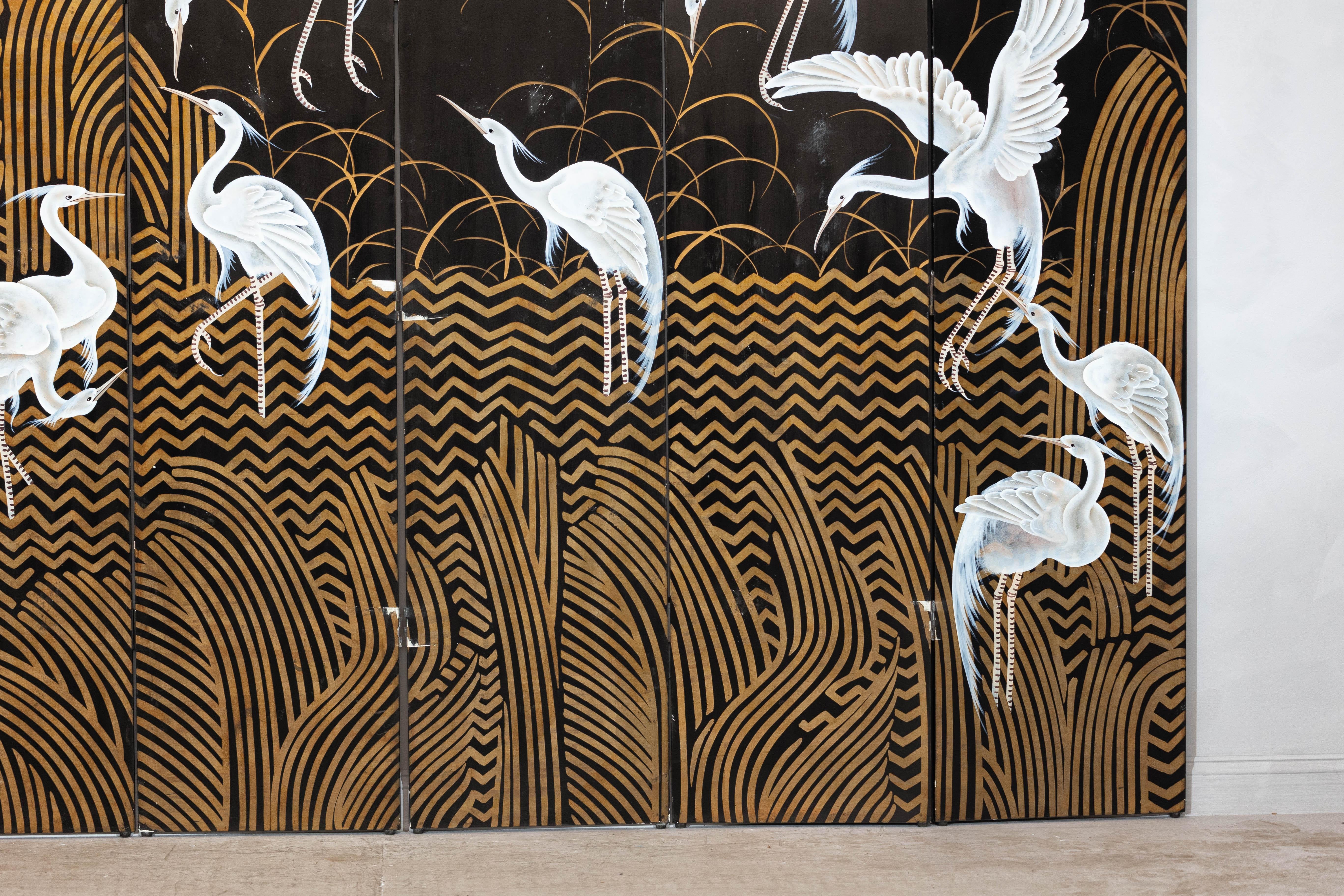 Vintage Coromandel Screen with White Cranes, Gold Accents, and Black Lacquer In Good Condition For Sale In Yonkers, NY