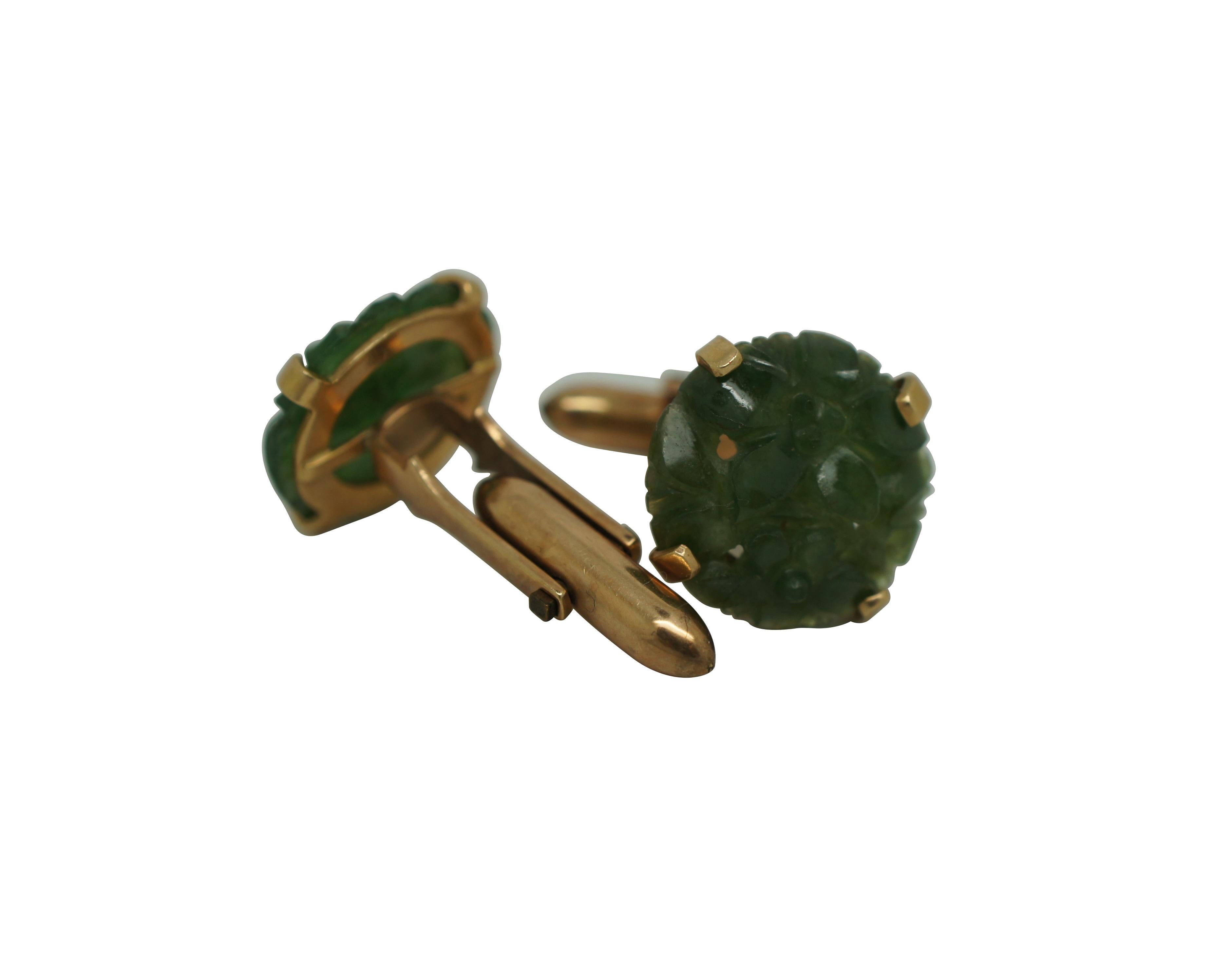 Chinoiserie Vintage Correct 10k Yellow Gold Carved Green Jade Cufflinks 7g For Sale