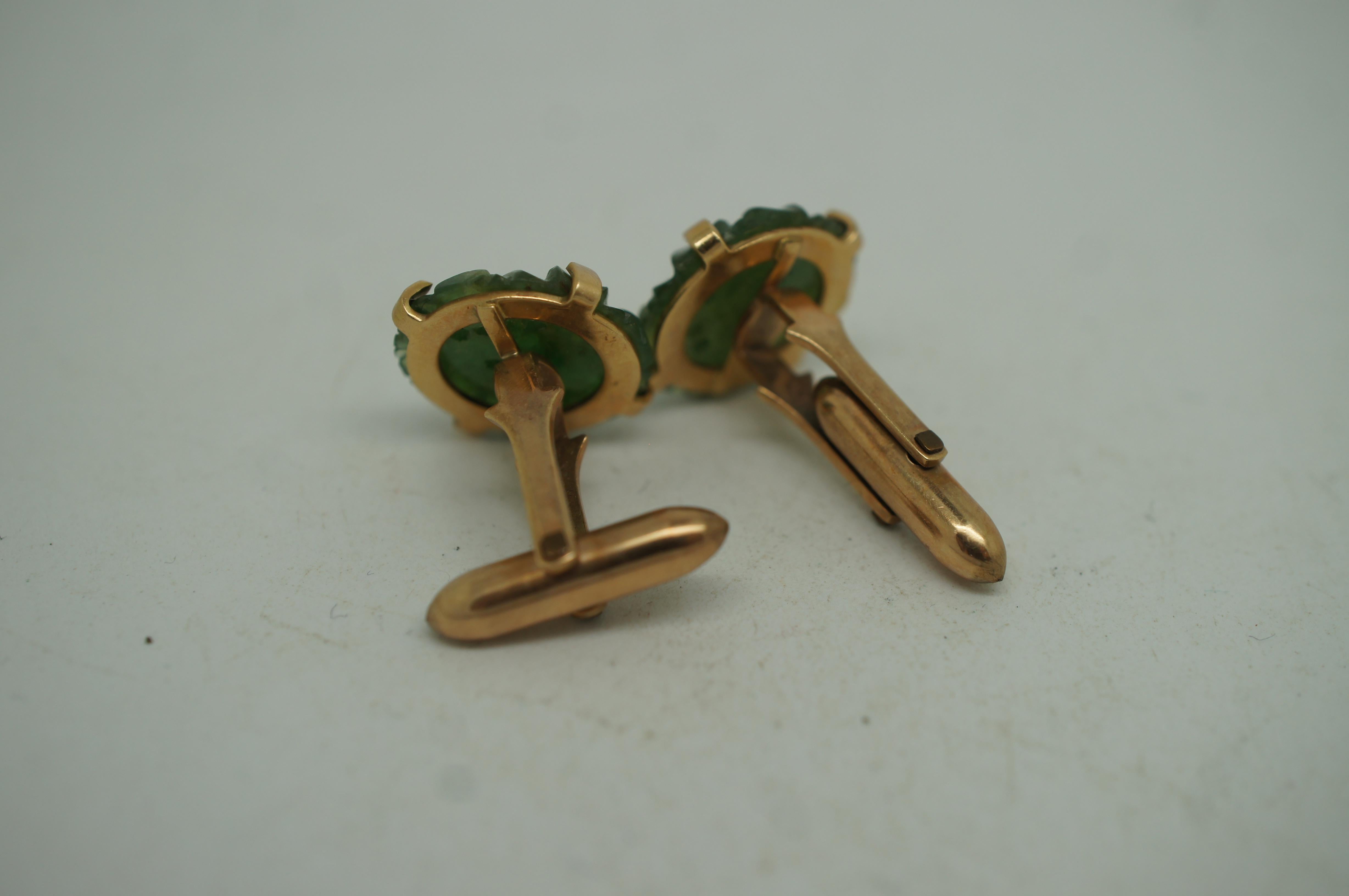 Vintage Correct 10k Yellow Gold Carved Green Jade Cufflinks 7g In Good Condition For Sale In Dayton, OH