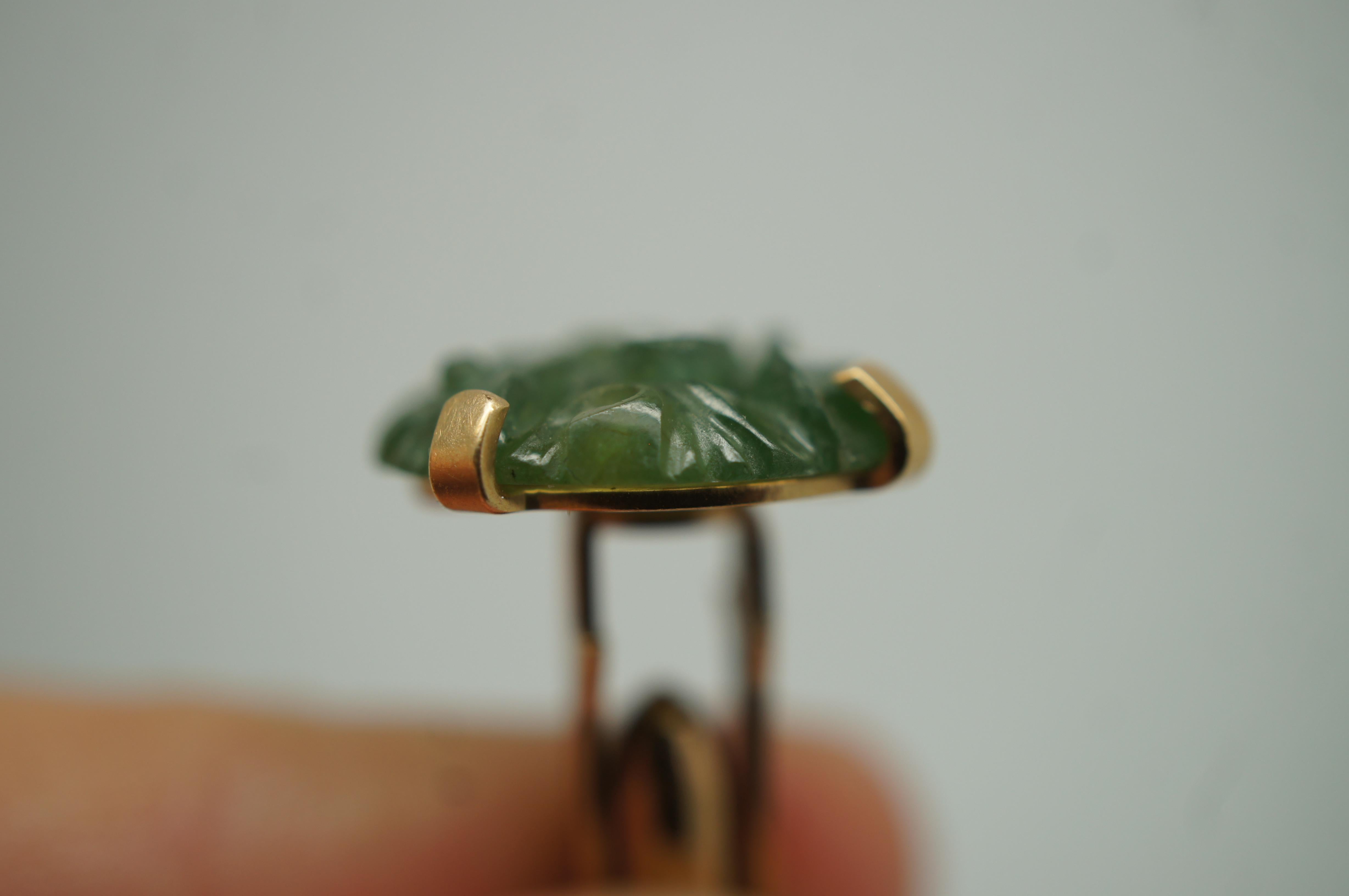 Vintage Correct 10k Yellow Gold Carved Green Jade Cufflinks 7g For Sale 3