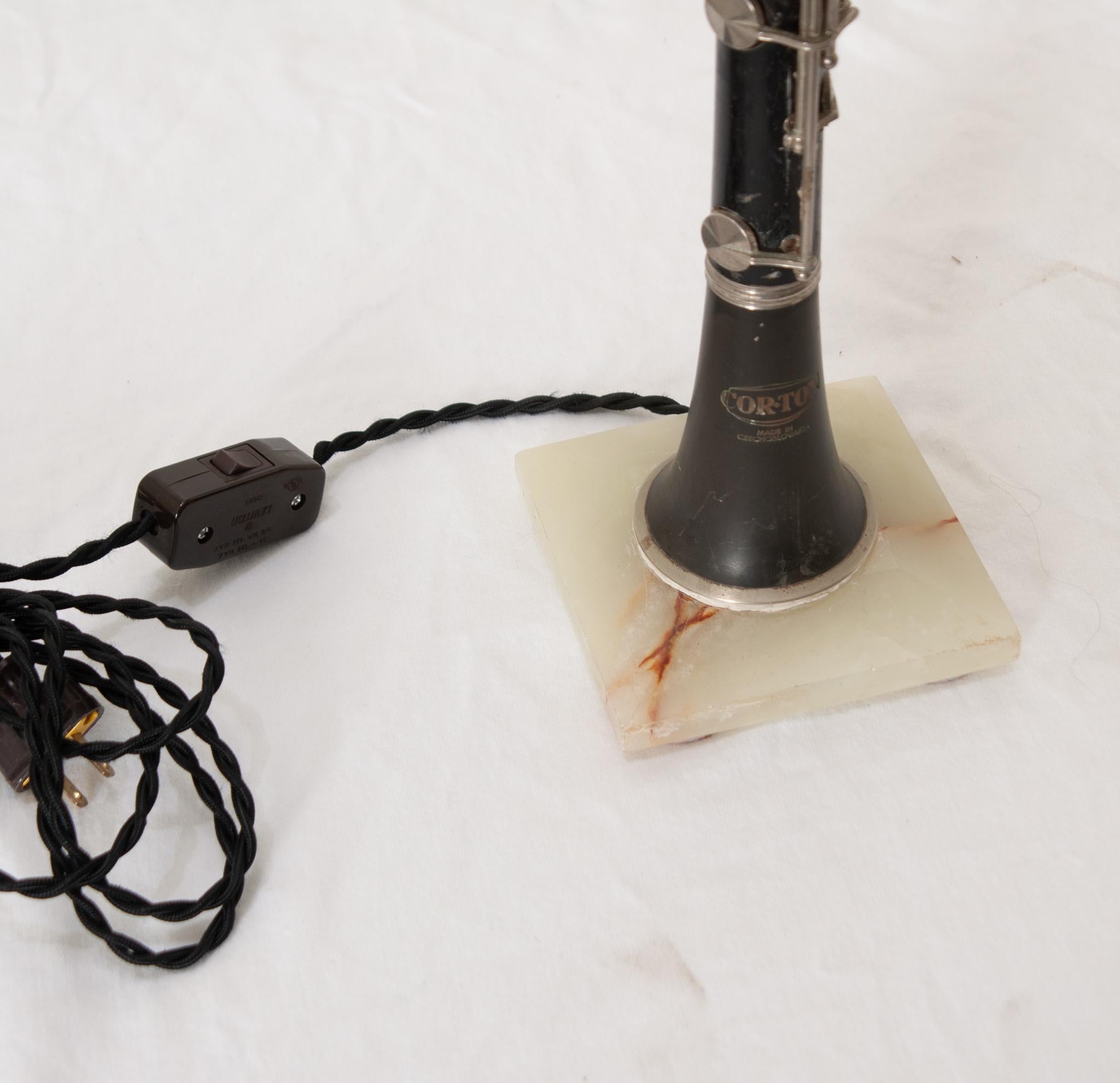 Corton Clarinet-Lampe, Vintage im Zustand „Gut“ im Angebot in Baton Rouge, LA