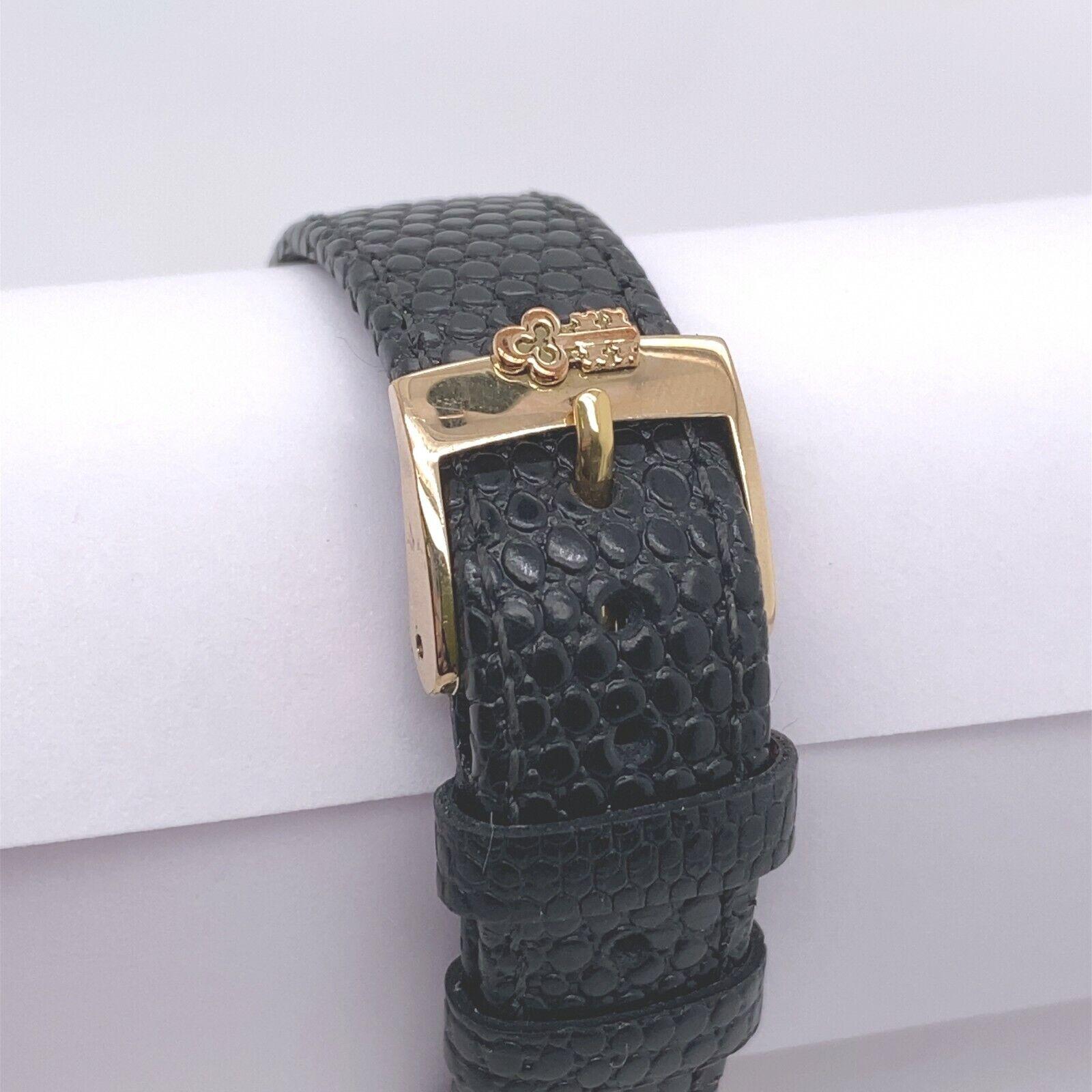 Vintage 1970's Corum 18ct Yellow Gold Watch In Perfect Working Condition

Informations supplémentaires :
Taille du boîtier : 29 mm x 24 mm
Largeur de l'ergot : 18 mm
Largeur du bracelet : 18 mm
Modèle : 27363
Épaisseur du boîtier : 96 mm
Numéro de