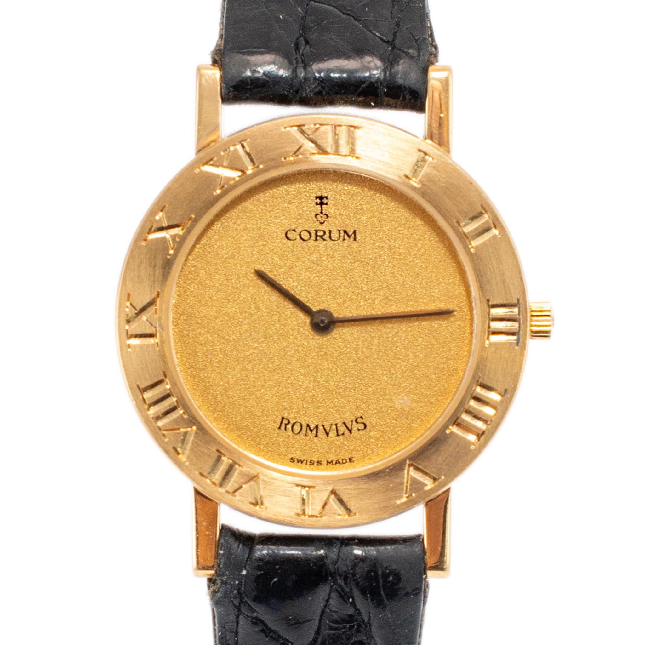 Marca: Corum 

Sexo: Señoras 

Tipo de metal: Oro amarillo de 18 quilates

Diámetro: 26,00 mm

Peso: 23,63 gramos

Un reloj de señora CORUM de oro amarillo de 18 quilates de fabricación suiza. Se comprobó el metal y se determinó que era oro amarillo
