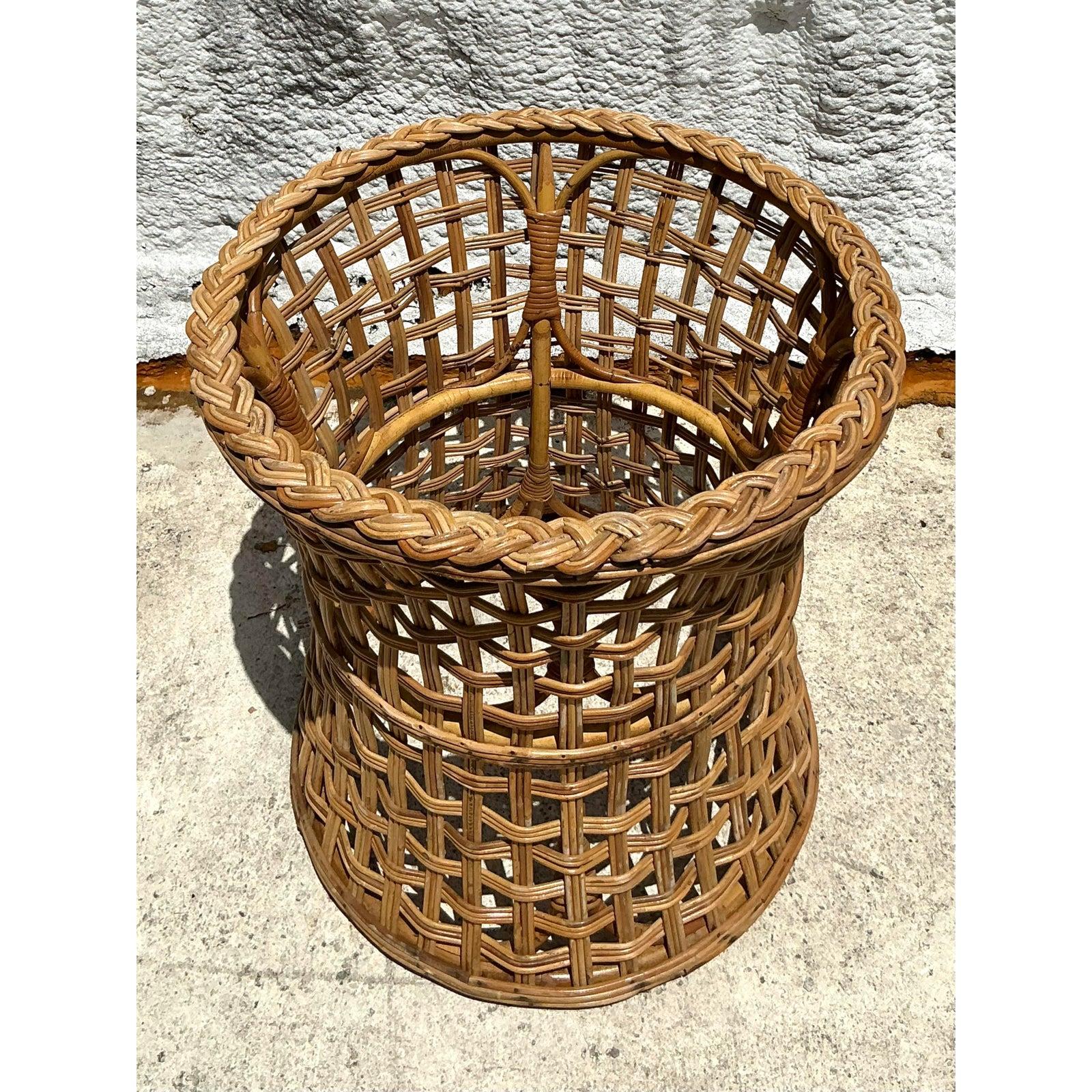 XX secolo Tavolo da pranzo in rattan intrecciato vintage Costal con piedistallo in vendita