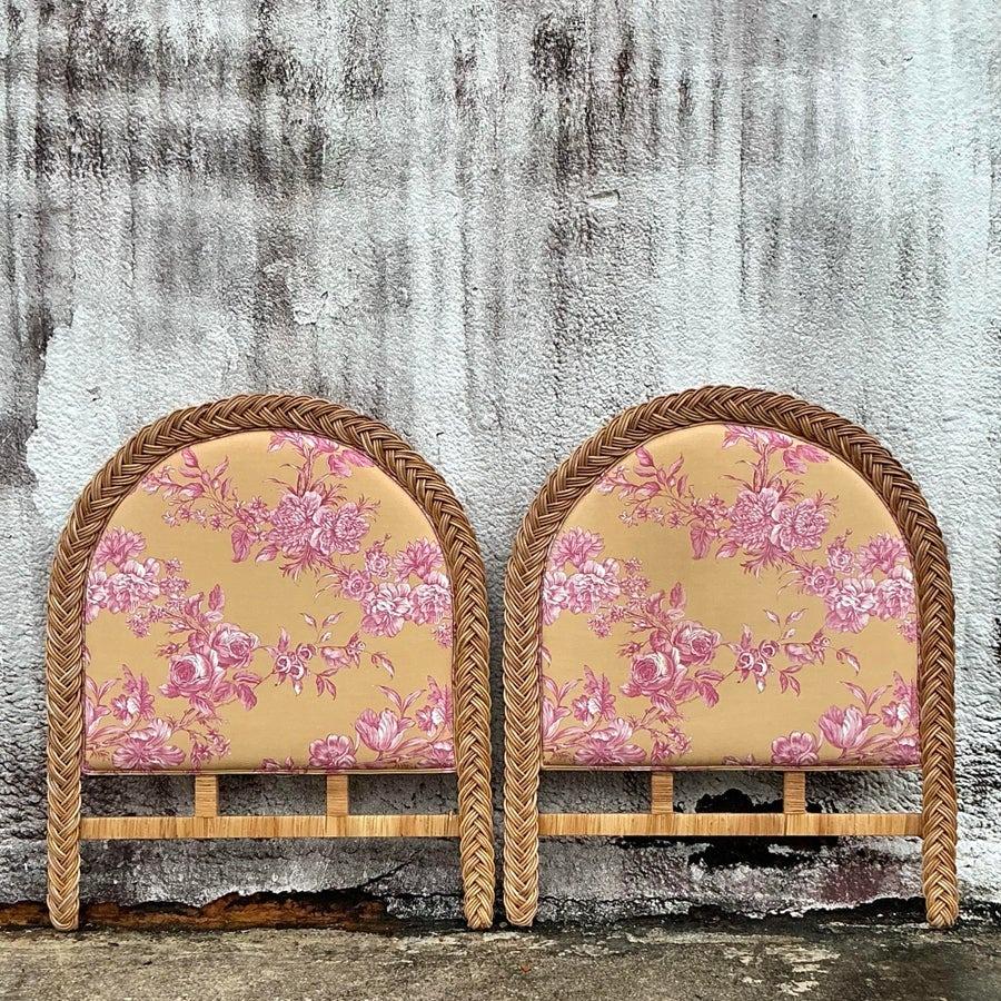 Costal geflochtene Rattan-Twin-Betten im Vintage-Stil - ein Paar im Zustand „Gut“ in West Palm Beach, FL