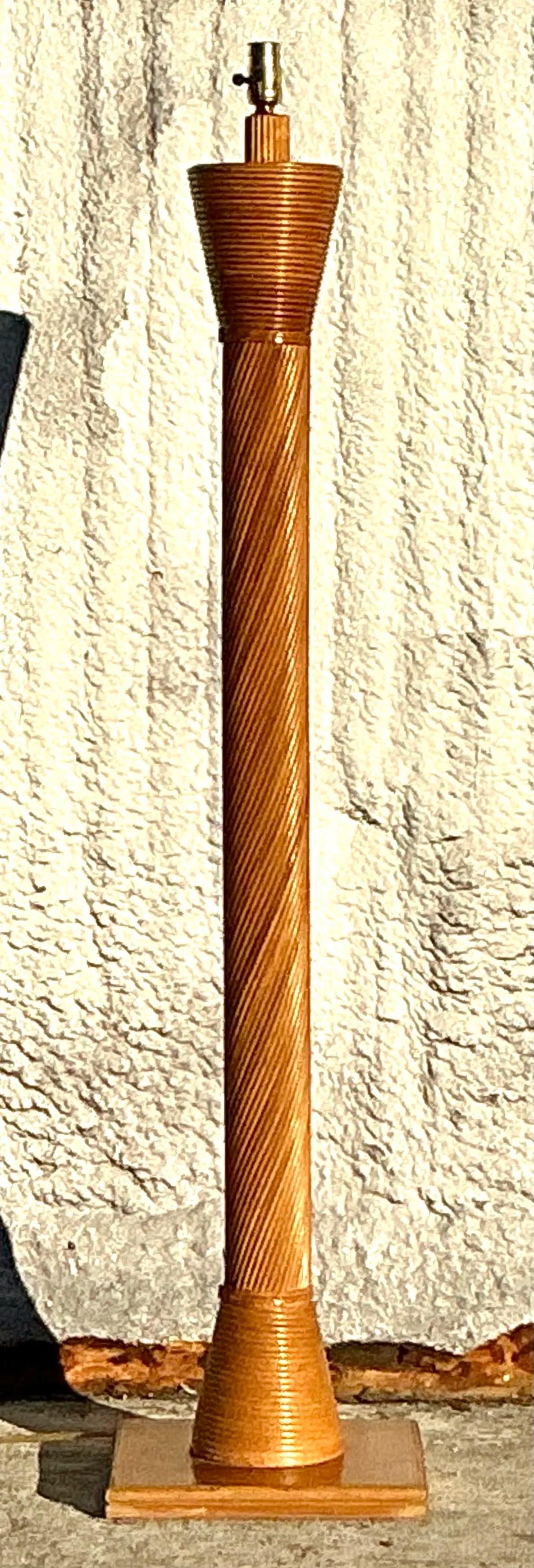 Vintage Costal Pencil Reed Stehlampe (Philippinisch) im Angebot