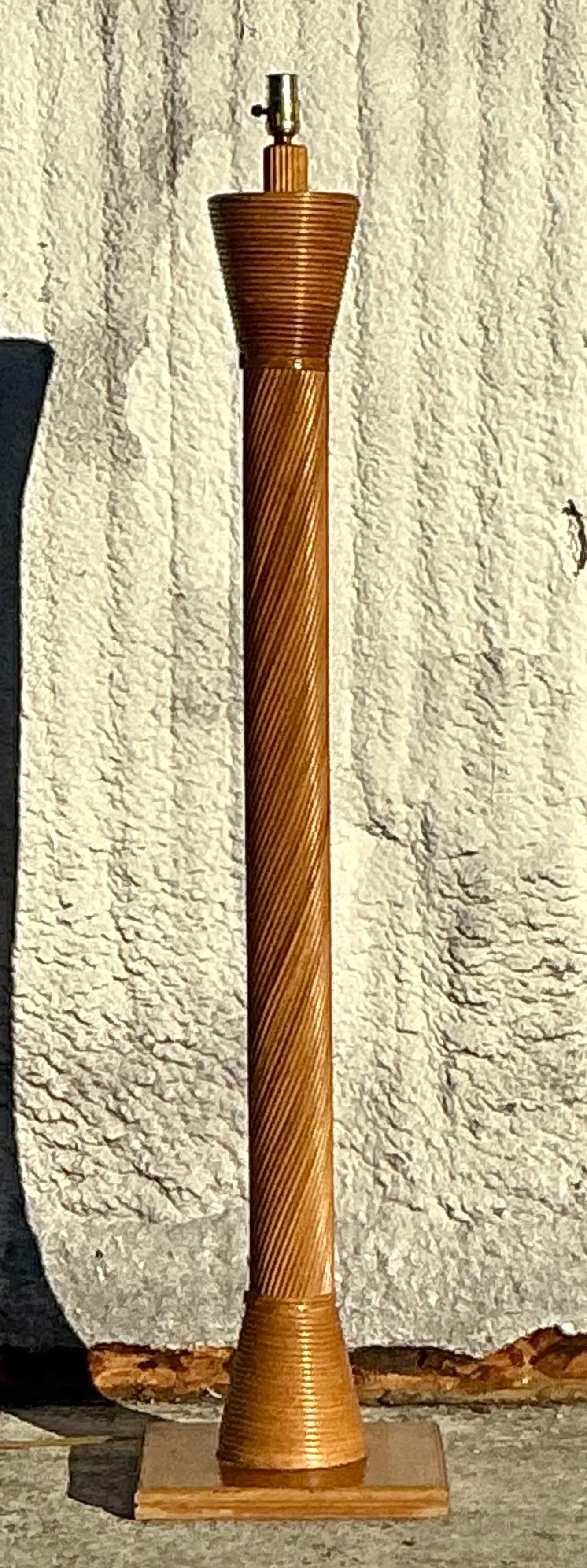 Vintage Costal Pencil Reed Stehlampe (Schilf) im Angebot