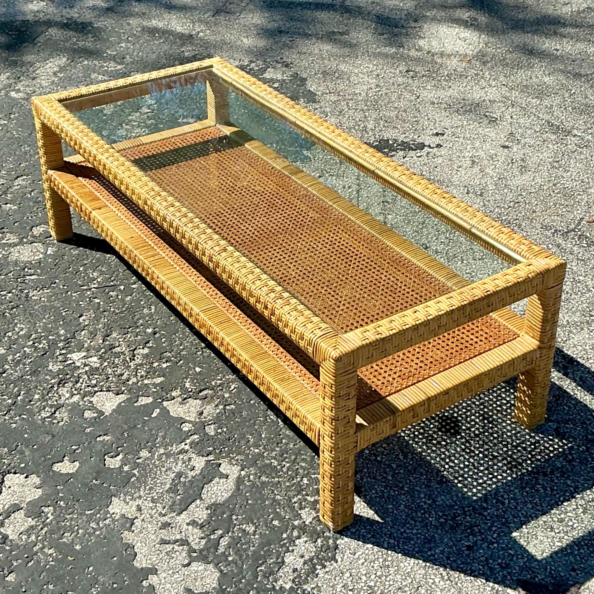 20ième siècle Table basse vintage en rotin tissé Costal en vente