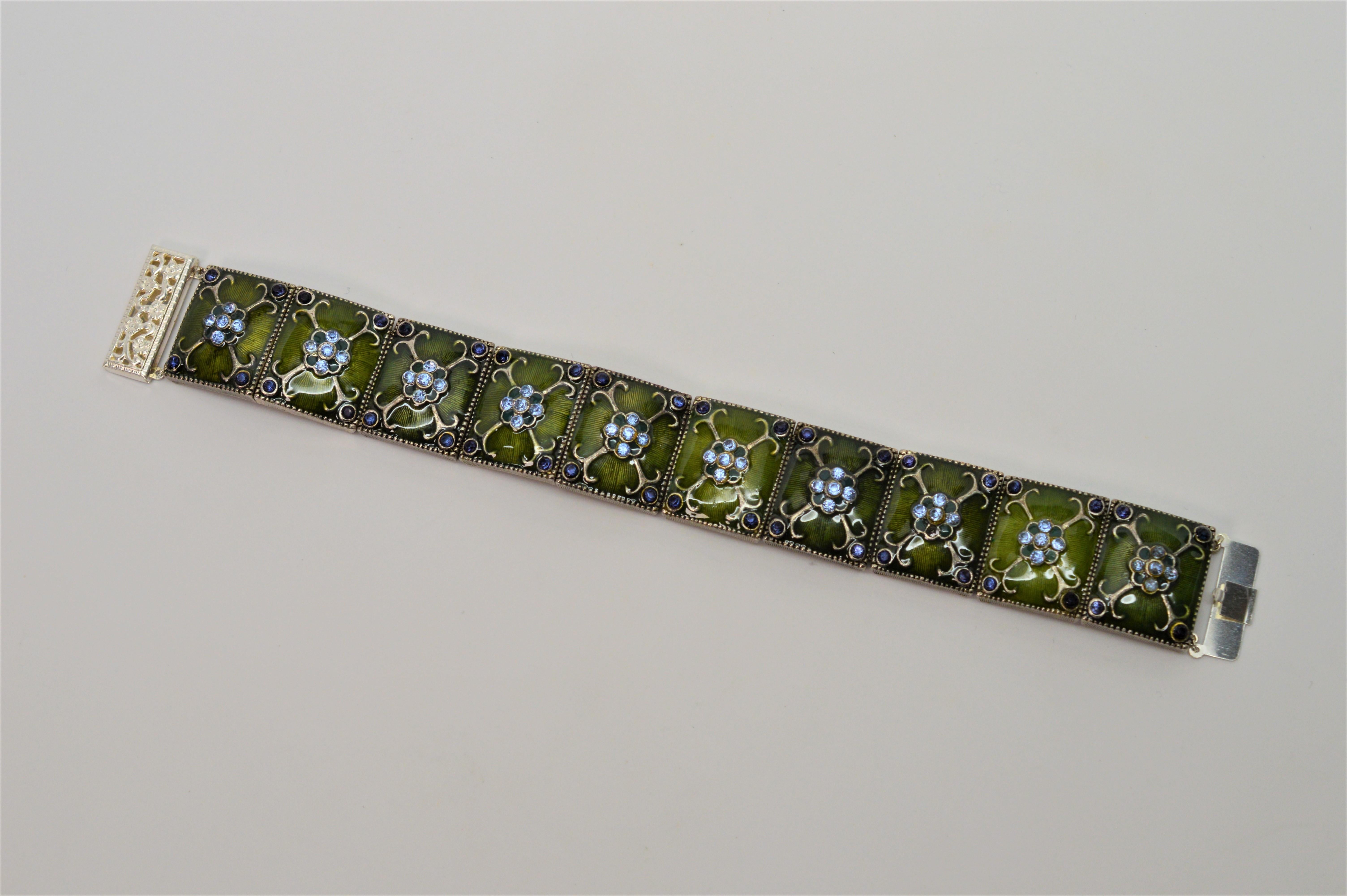 Vintage Costume Green Enamel Link Bracelet with White Sapphire and Onyx In Excellent Condition For Sale In Mount Kisco, NY