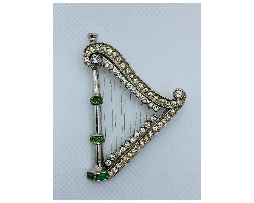 Vintage Costume Jewelry Harp Brooch avec Rhinestone Bon état - En vente à New York, NY