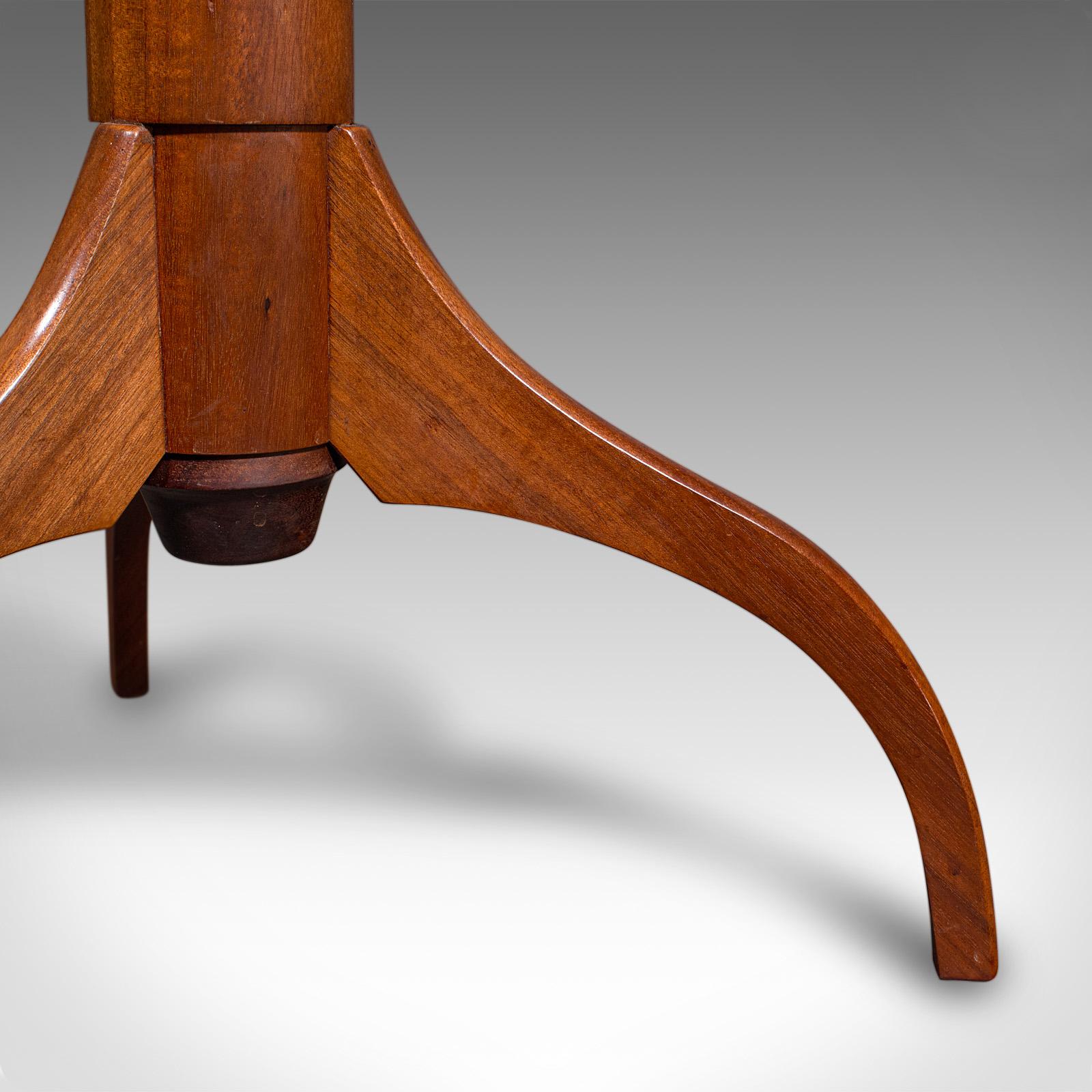 Vintage By School Wine Table, English, Walnut, Side, Lamp, Mid Century en vente 4