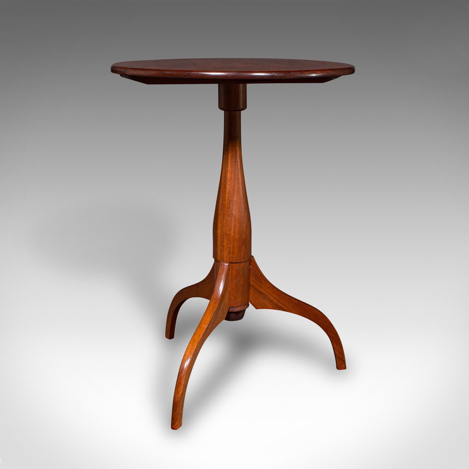 Vintage By School Wine Table, English, Walnut, Side, Lamp, Mid Century Bon état - En vente à Hele, Devon, GB