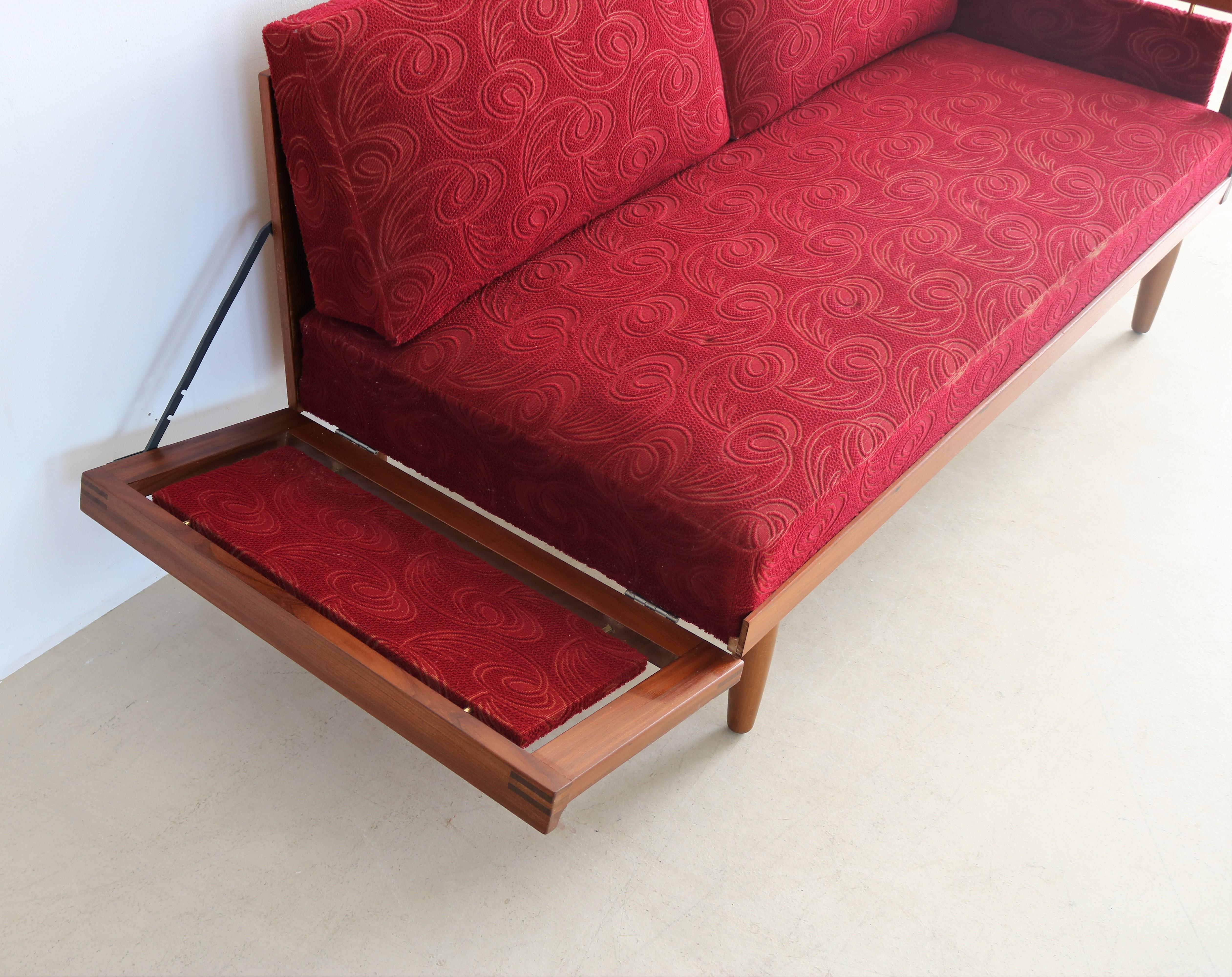 Fabric vintage couch  daybed  60s  Illum Wikkelso  For Sale