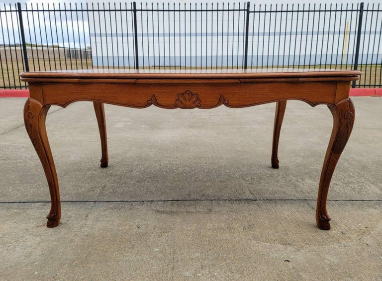 Vintage Country French Louis XV Style Extending Dining Table For Sale 1