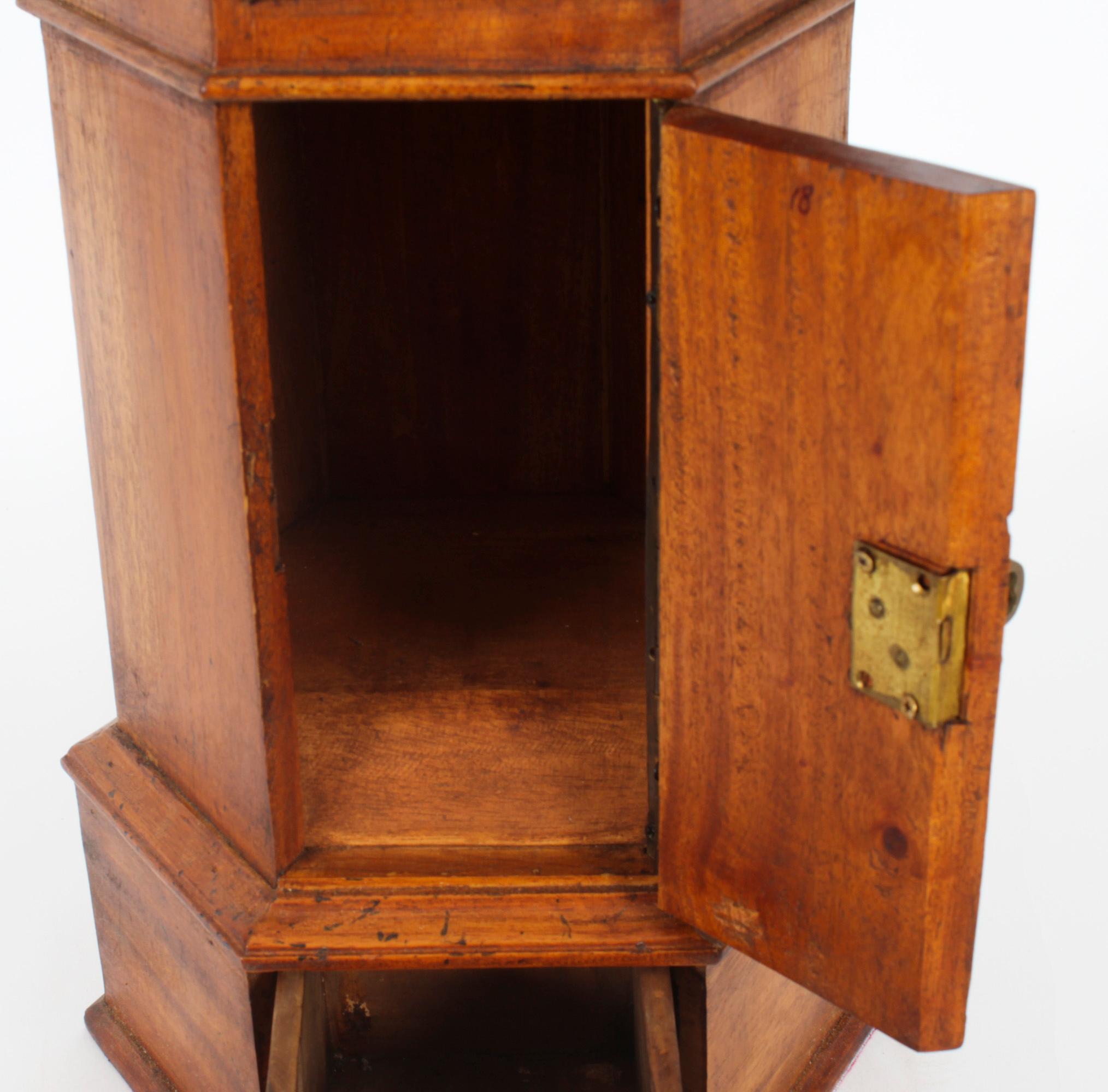 Vintage Country House Pillar Post Letter Box Cabinet, 20th Century 5