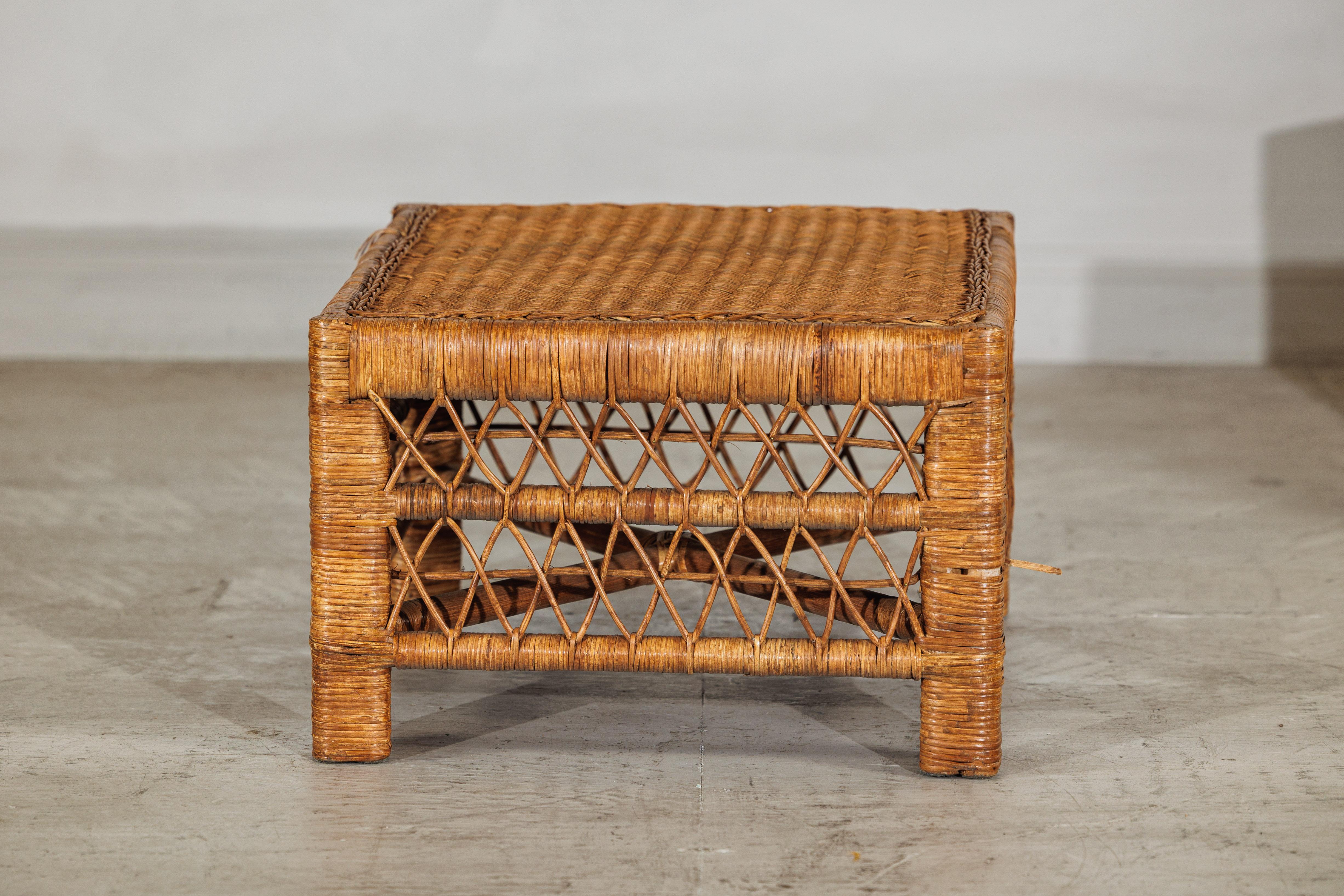 Vintage Country Style Low Rectangular Rattan Coffee Table with Lattice Base In Good Condition For Sale In Yonkers, NY