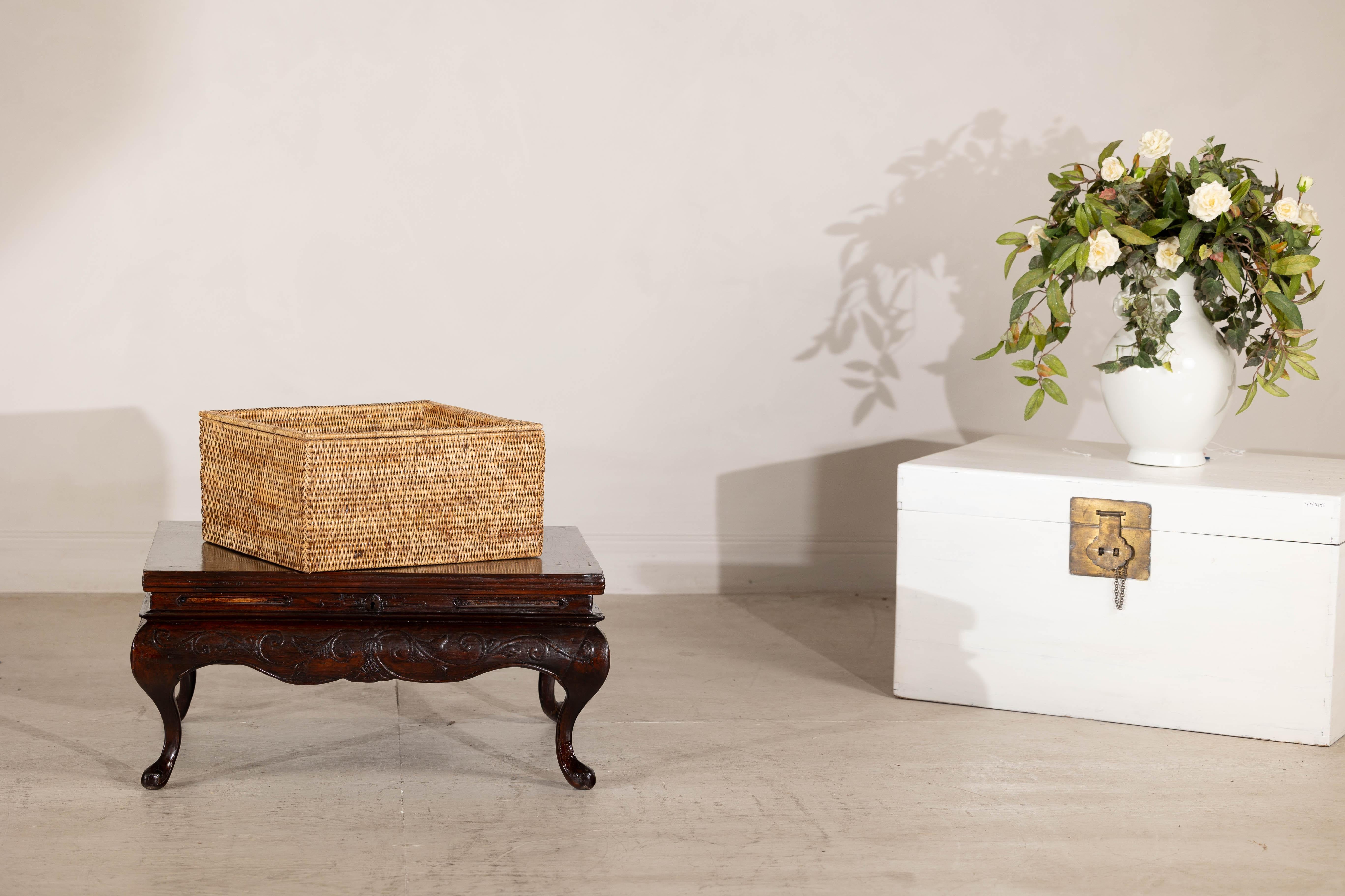 Vintage Country Style Rectangular Rattan Storage Box with Removable Tray Lid For Sale 5