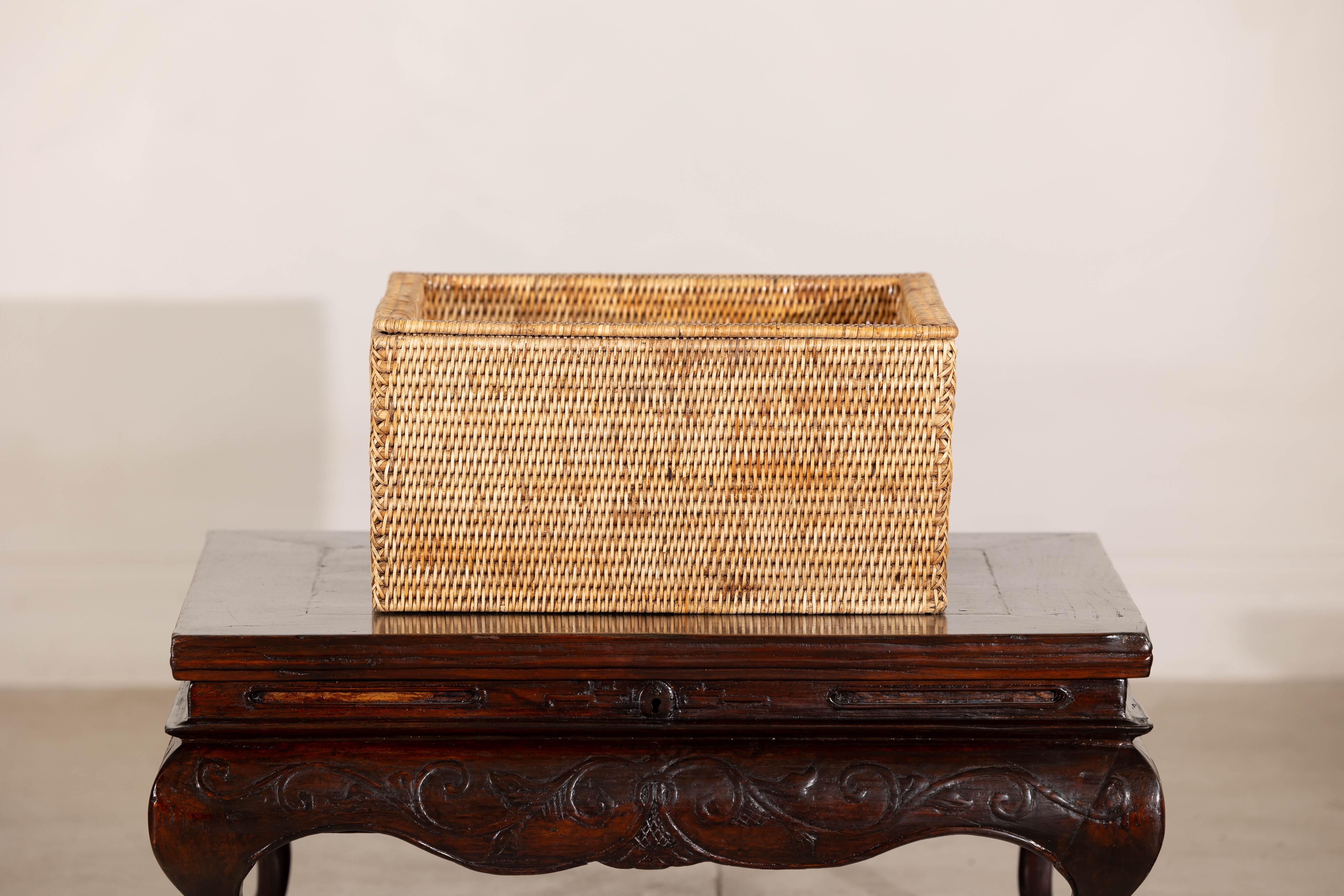 Vintage Country Style Rectangular Rattan Storage Box with Removable Tray Lid For Sale 7