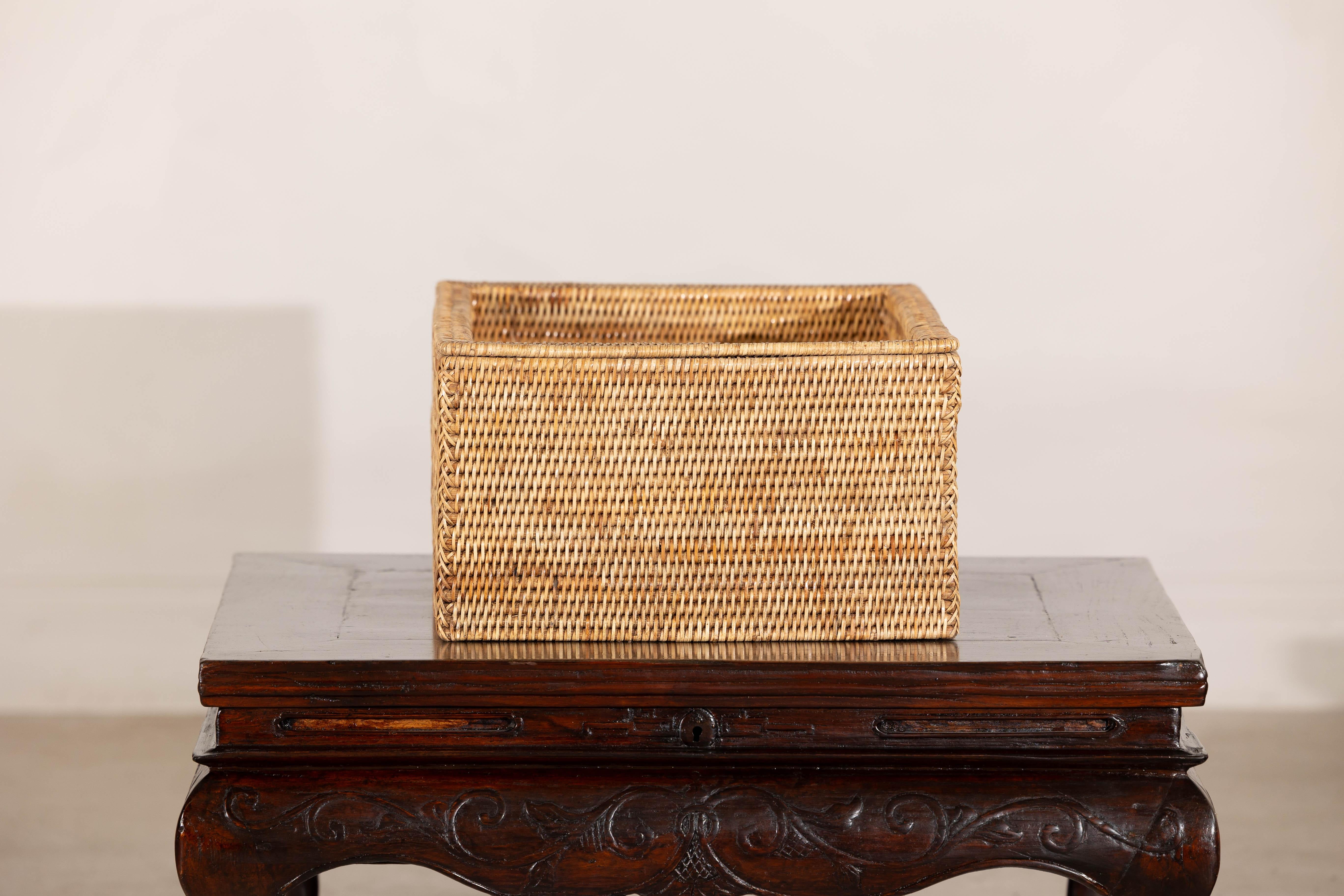 Vintage Country Style Rectangular Rattan Storage Box with Removable Tray Lid For Sale 8