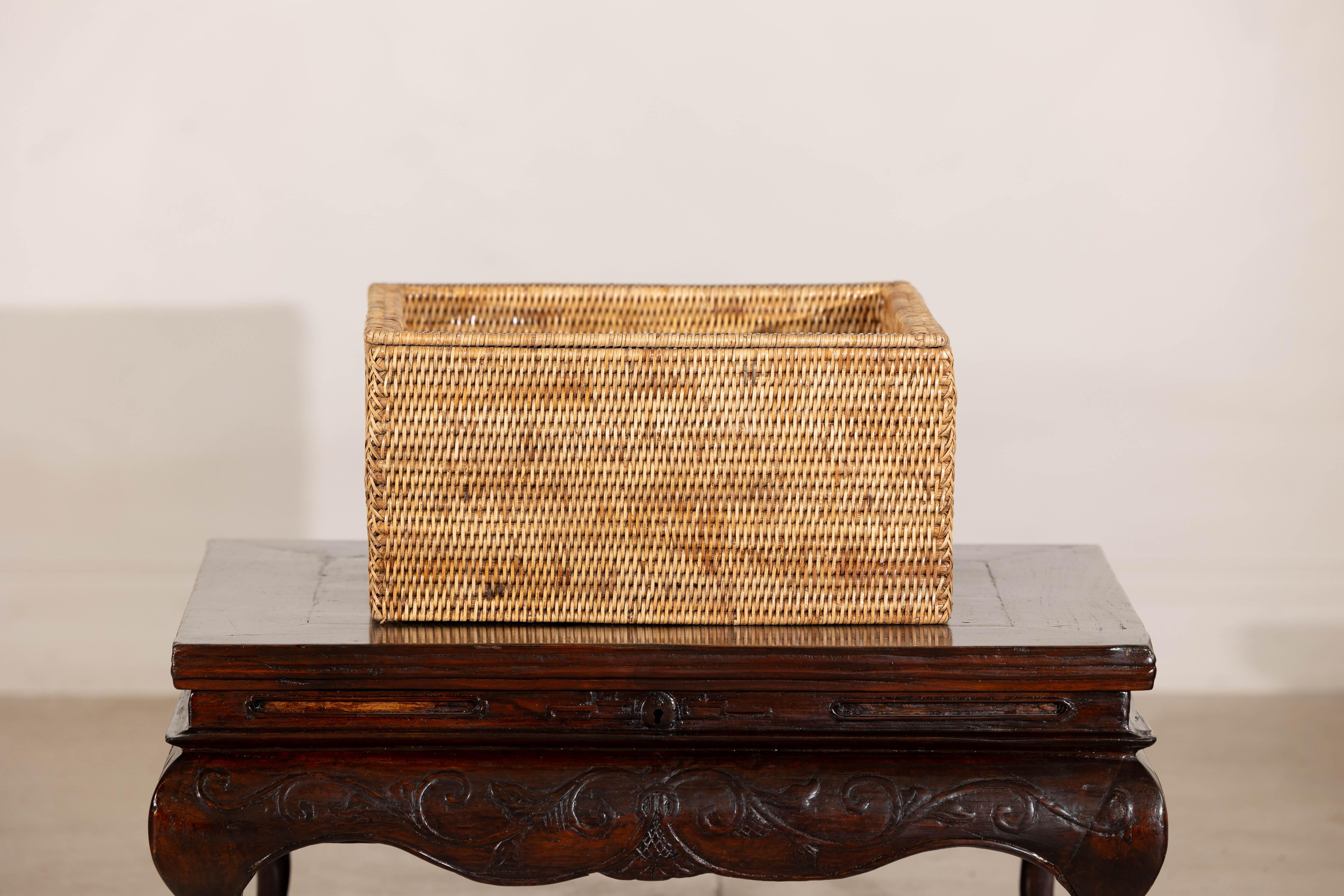 Vintage Country Style Rectangular Rattan Storage Box with Removable Tray Lid For Sale 9