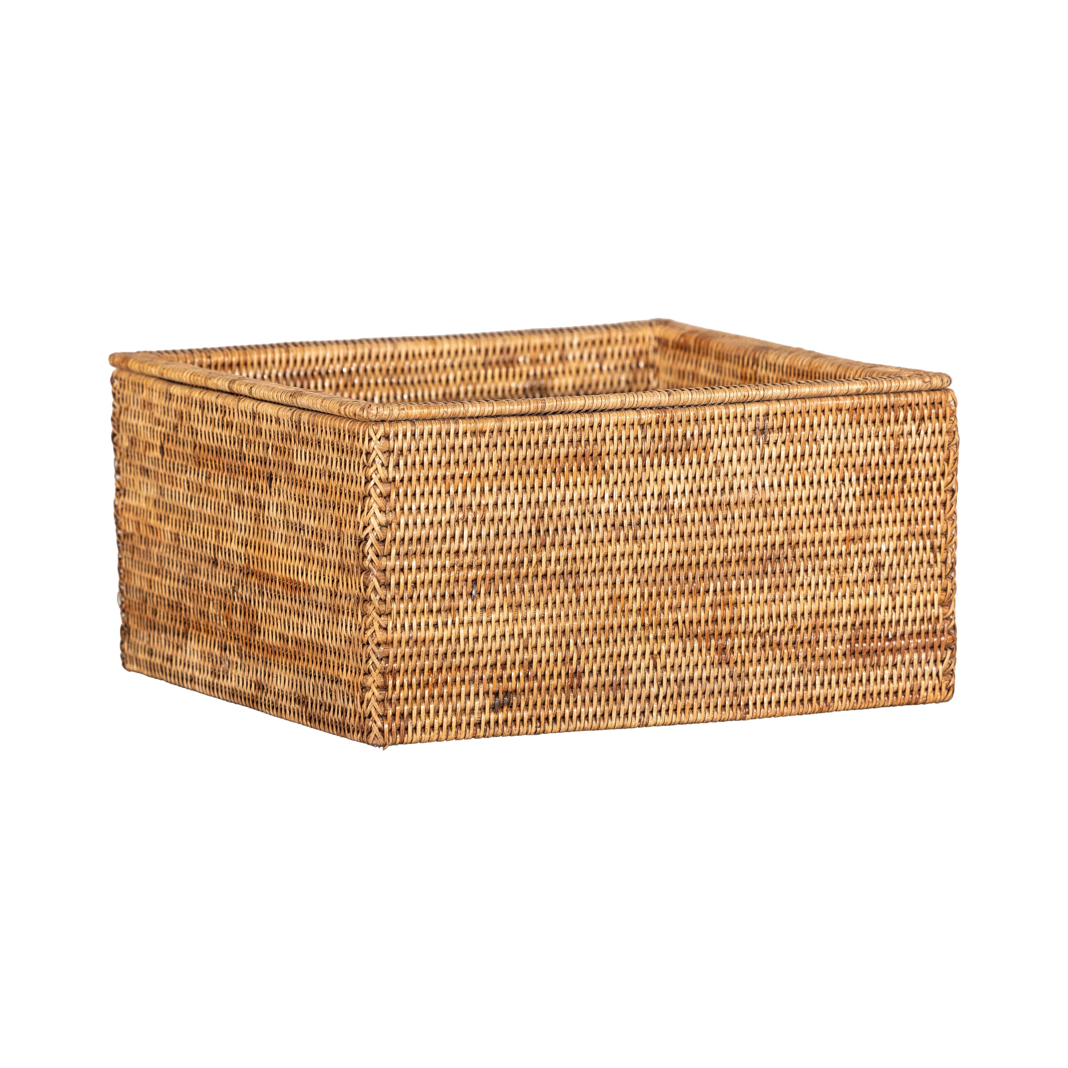 Vintage Country Style Rectangular Rattan Storage Box with Removable Tray Lid For Sale 14