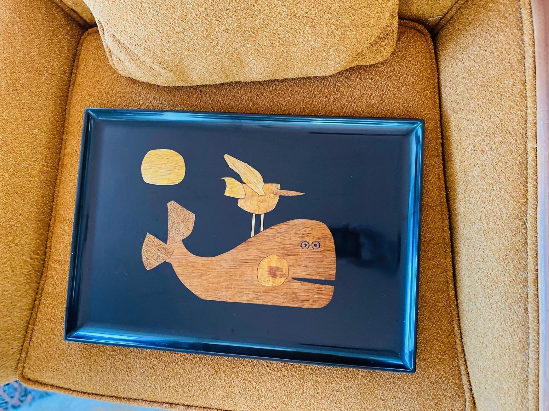Hand-Crafted Vintage Couroc Phenolic Resin Serving Tray with Inlaid Wood and Brass Whale For Sale