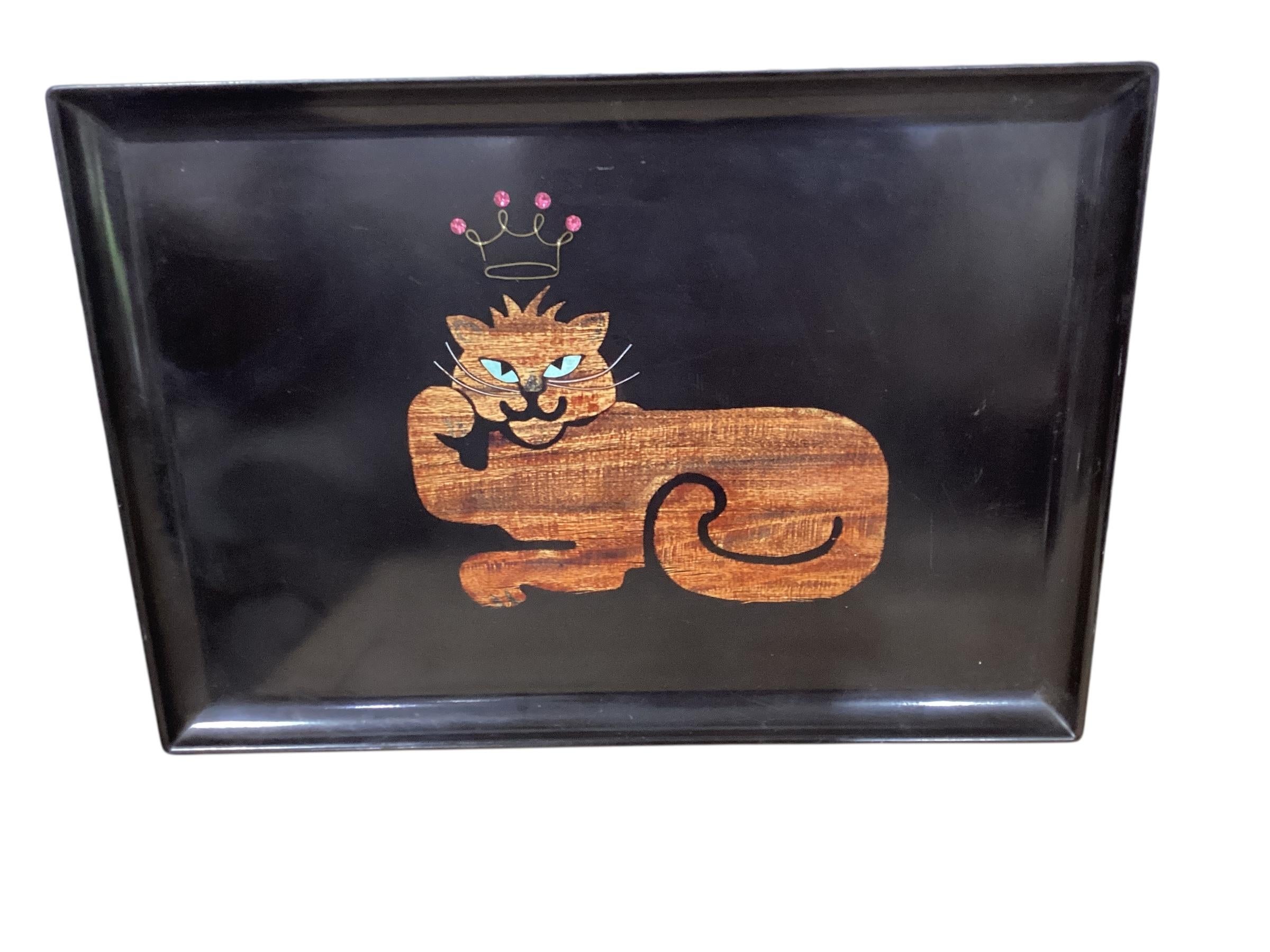 Couroc Phenolharz-Serviertablett mit Intarsien aus Holz und Kristall, King Cat, Vintage im Angebot 1