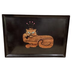 Bandeja de servir vintage de resina fenólica Couroc con incrustaciones de madera y cristal Gato Rey