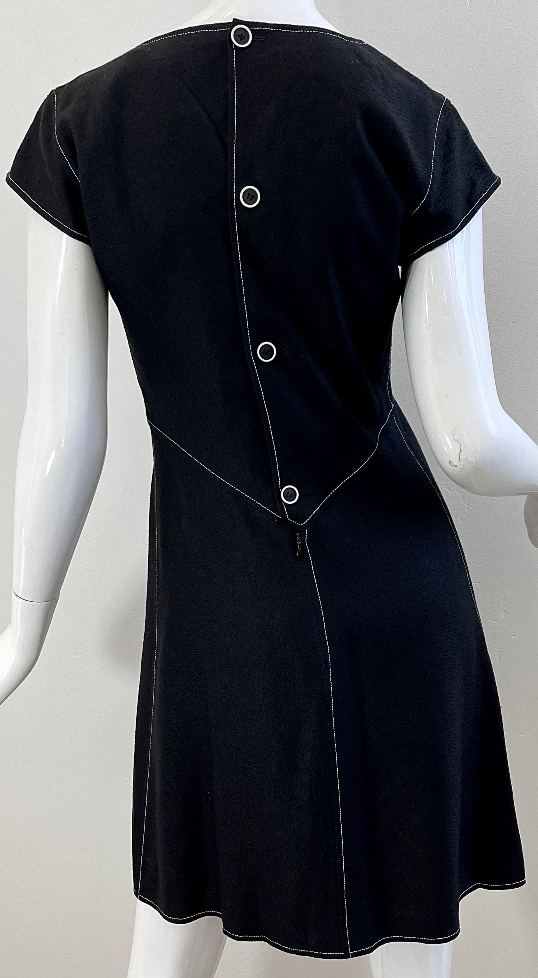 Women's Vintage Courreges 1990s Does 1960s Black and White Size 38 / 6 90s Dress For Sale