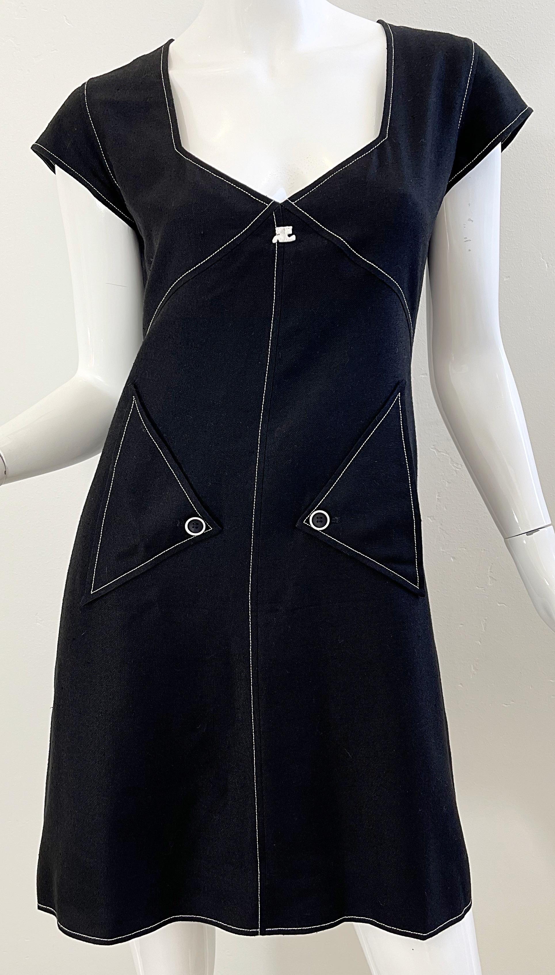 Vintage Courreges 1990s Does 1960s Black and White Size 38 / 6 90s Dress For Sale 3