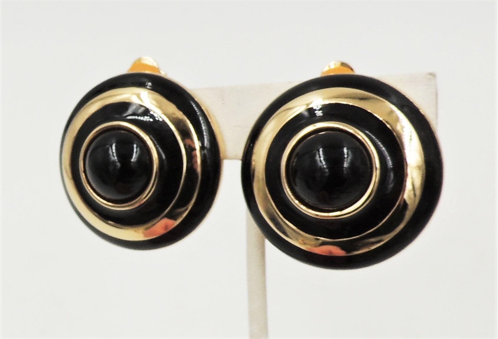 Modernist Vintage Courrèges Paris Cabochon Faux-Onyx Black Enamel Bulls Eye Clip Earrings For Sale