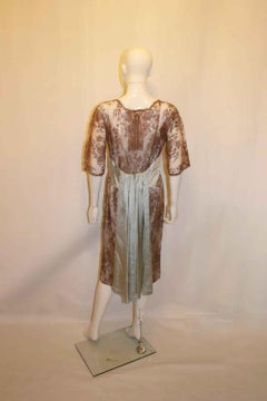 Couture-Cocktailkleid aus Himmelblauem Satin und schokoladenbrauner Spitze