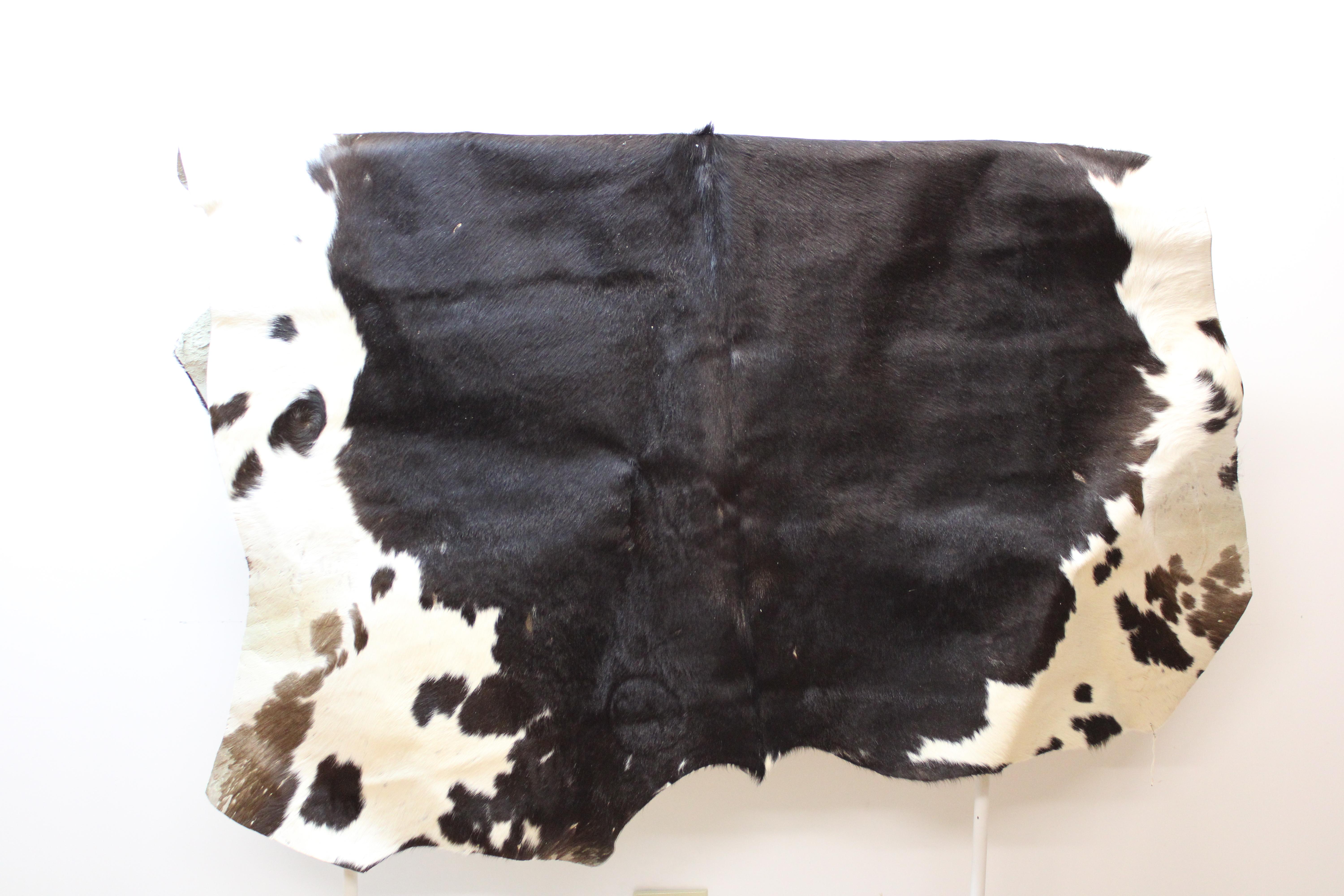 Cow Hide Teppich aus Leder (20. Jahrhundert) im Angebot
