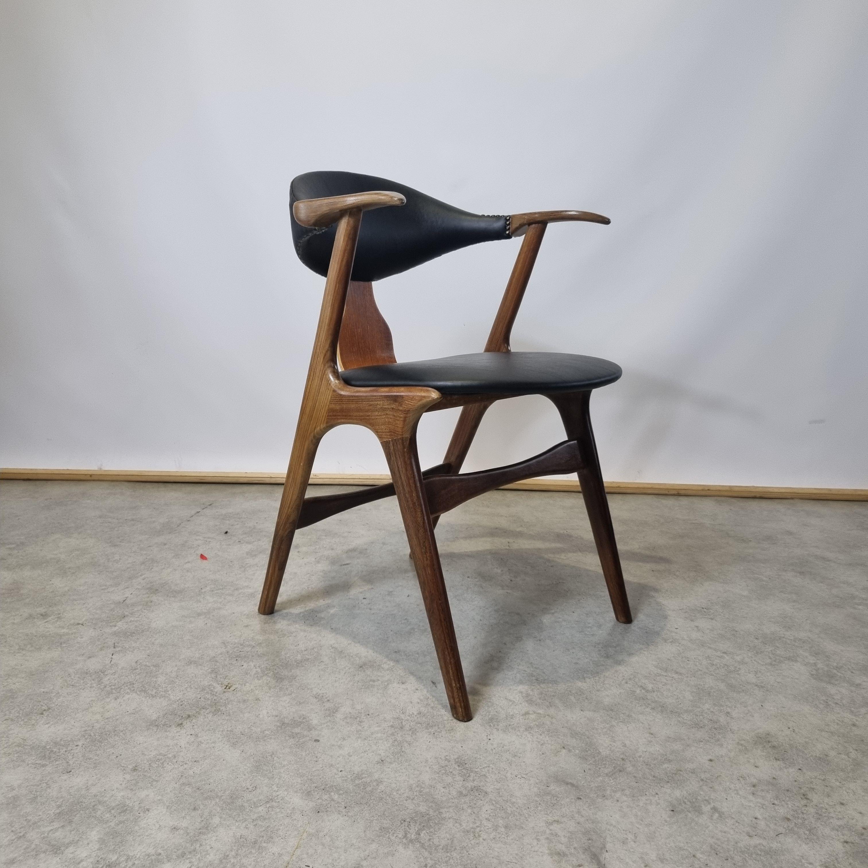 Vintage Cow Horn Chair by Louis Van Teeffelen for AWA, 1950s In Good Condition In Bunnik, NL