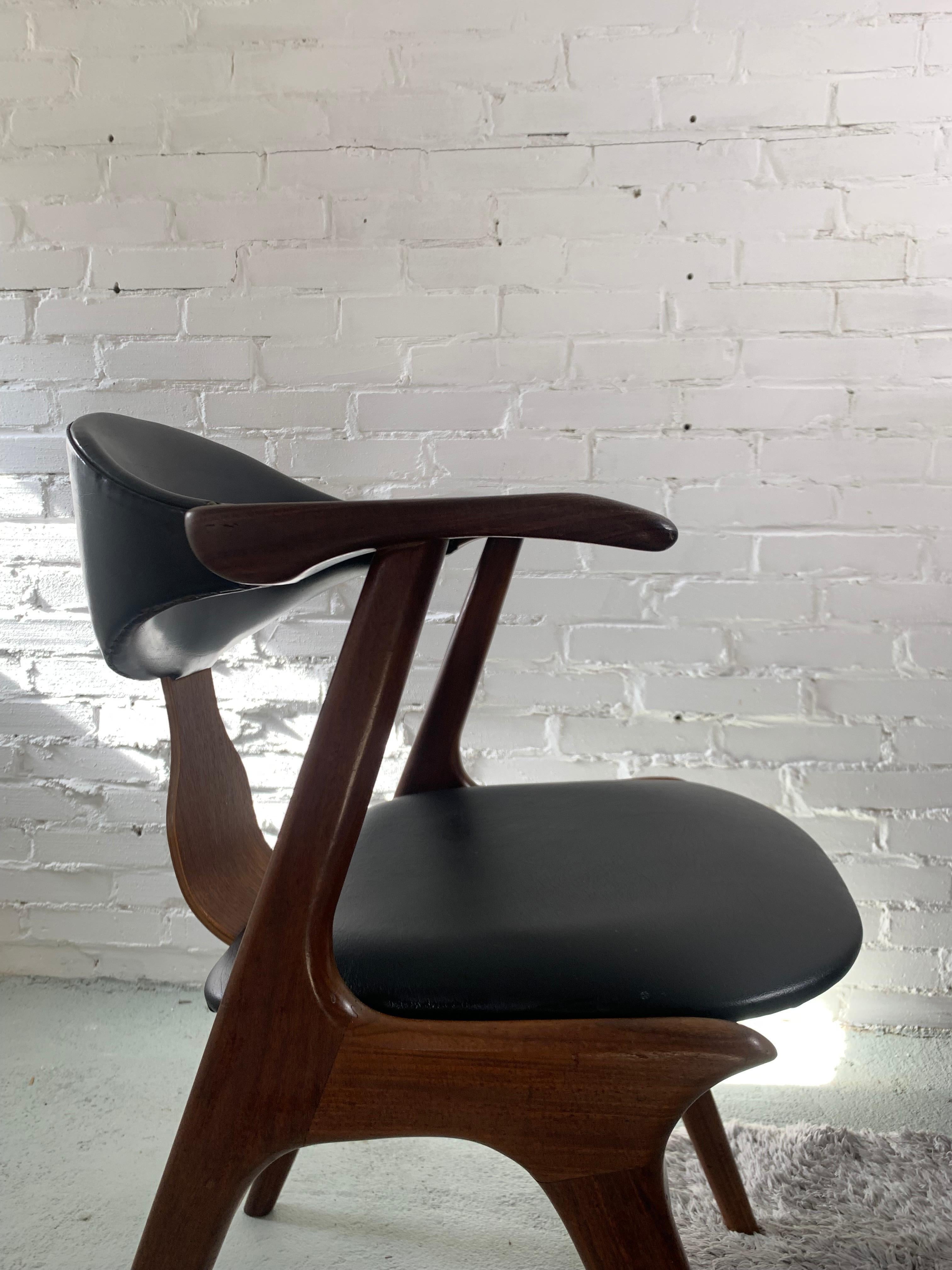 Vintage Cow Horn Chair by Louis Van Teeffelen For AWA, 1950s 1