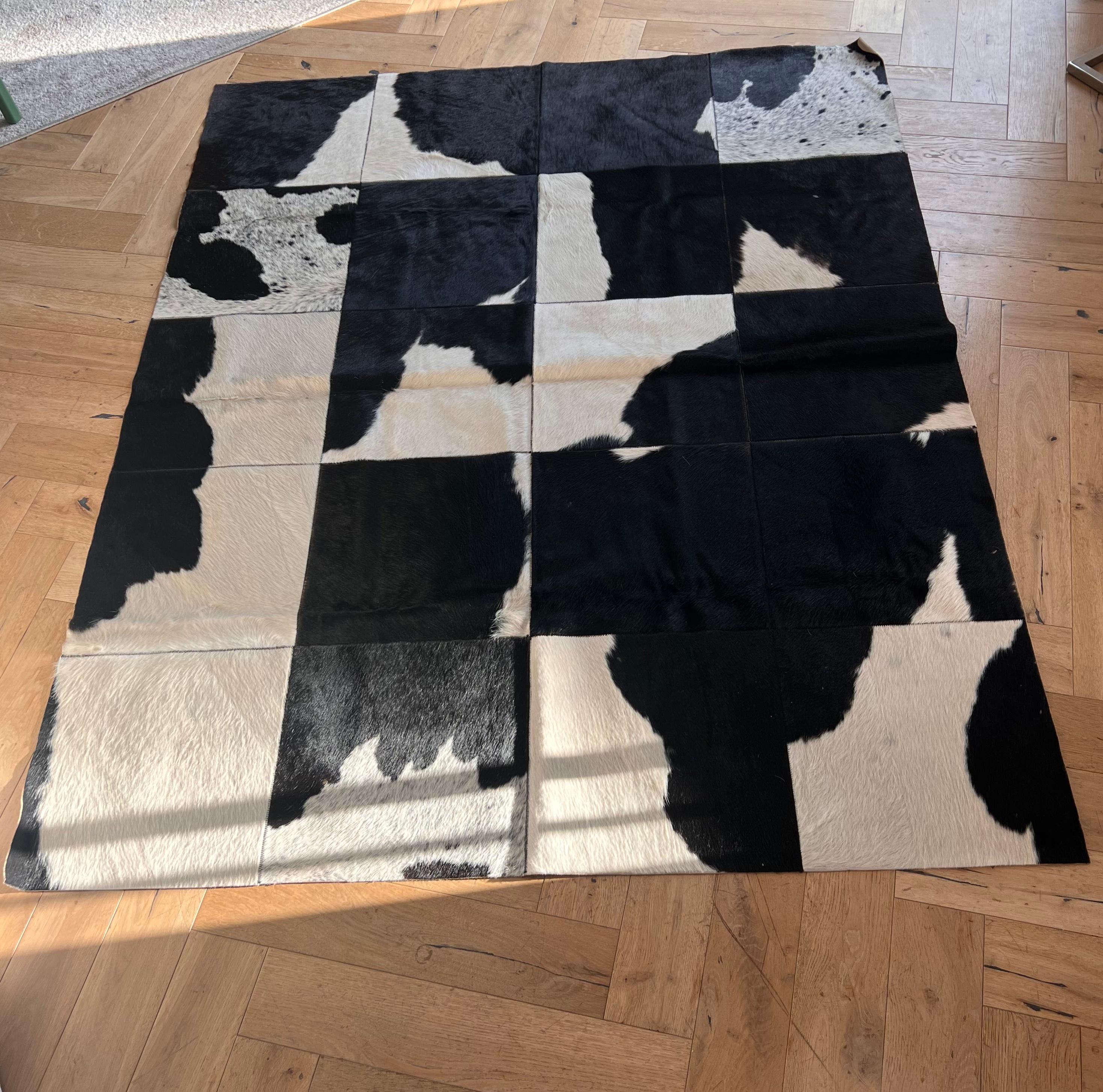 Vintage Cowhide Patchwork Area Rug, circa 1970s In Good Condition For Sale In View Park, CA