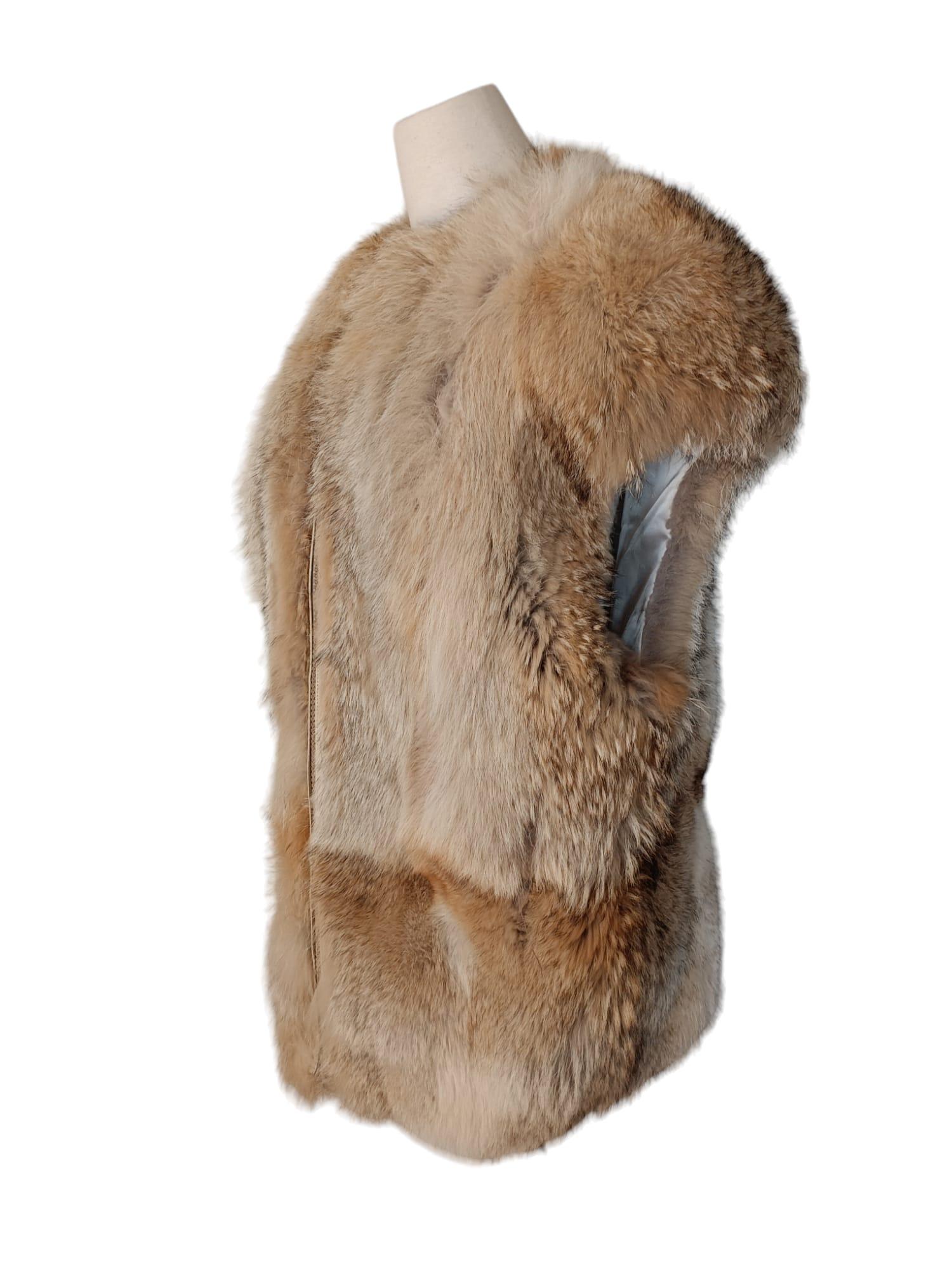 Gilet vintage in pelliccia di coyote M. in vendita 2