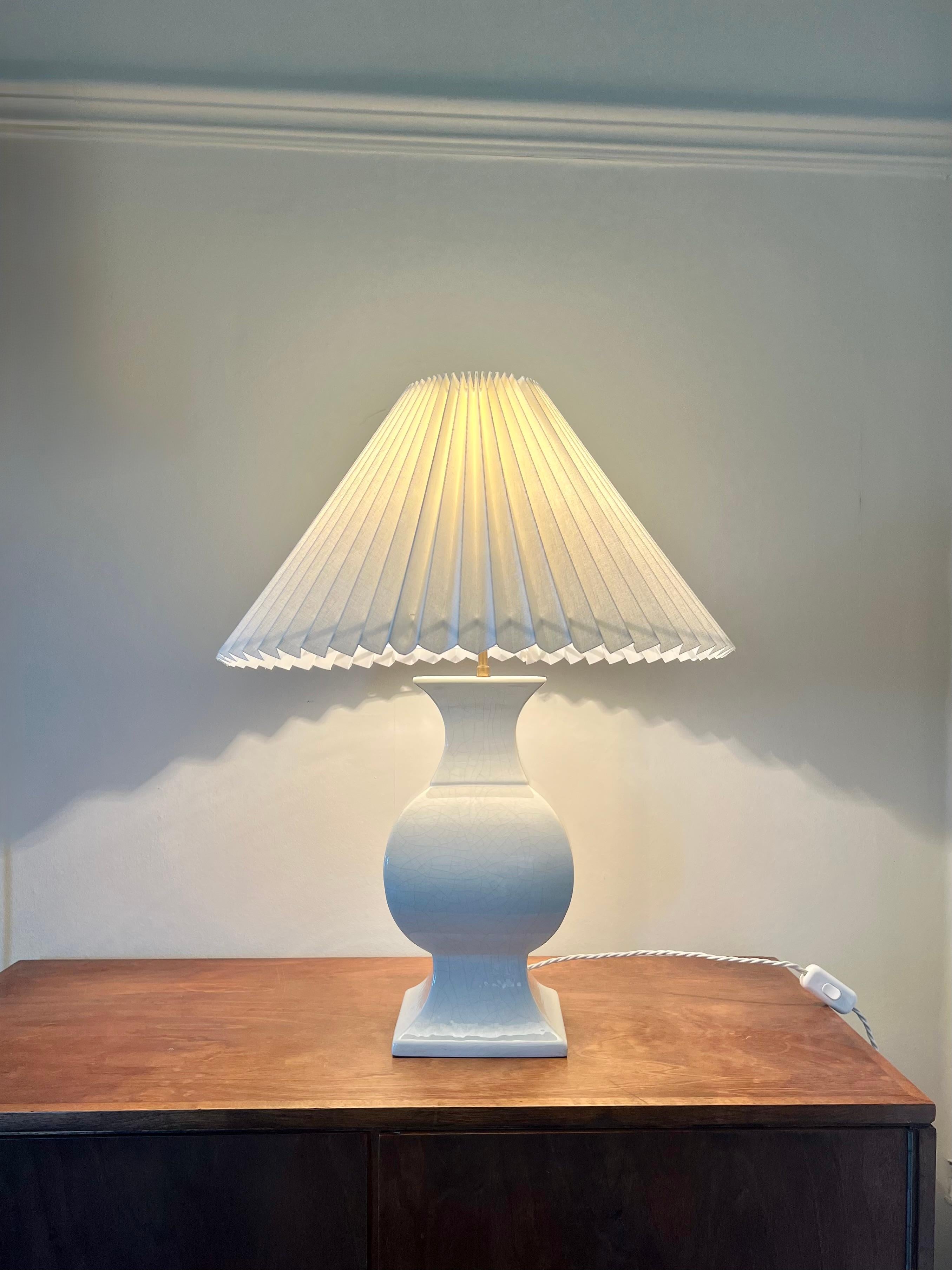 Lámpara de mesa vintage de cerámica esmaltada craquelada. Francia, años 70 en venta 8