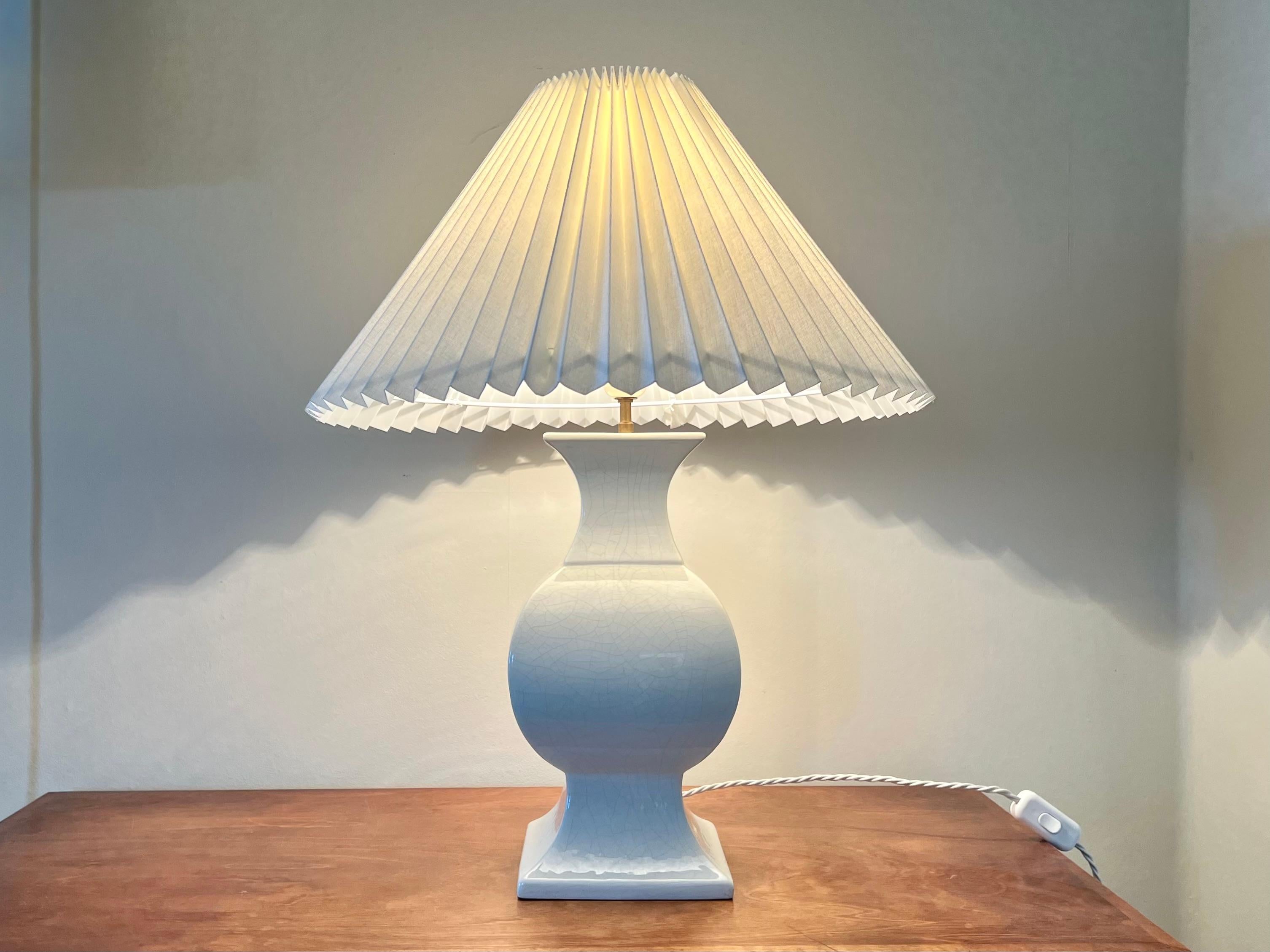 Lámpara de mesa vintage de cerámica esmaltada craquelada. Francia, años 70 en venta 10