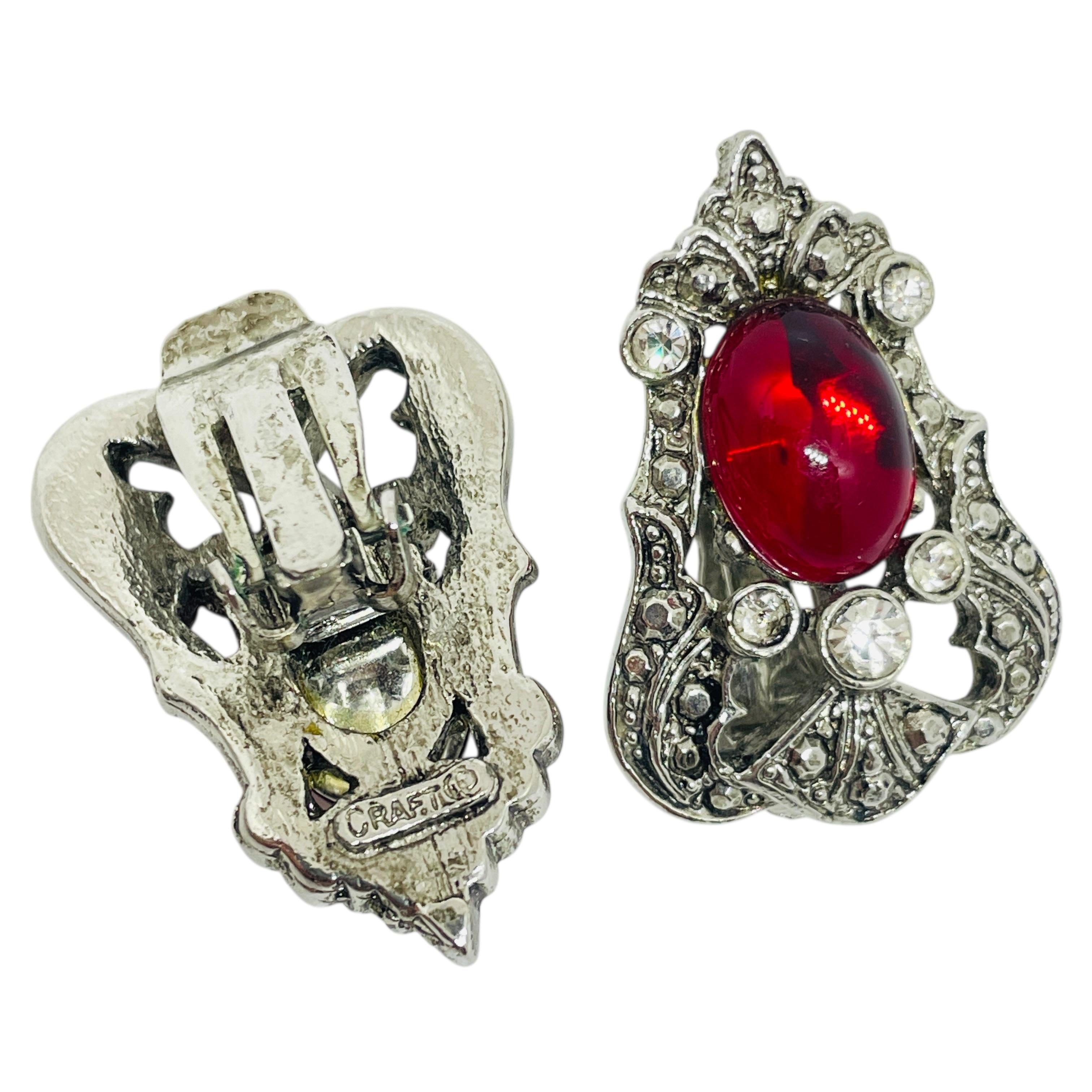Vintage CRAFT signiert Silber Ton Rubin rot Glas Clip auf Ohrringe im Zustand „Gut“ im Angebot in Palos Hills, IL