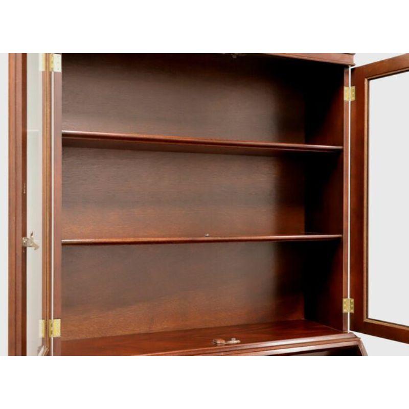 CRAFTIQUE Massiv Mahagoni Chippendale Sekretär Schreibtisch mit Bücherregal im Angebot 7