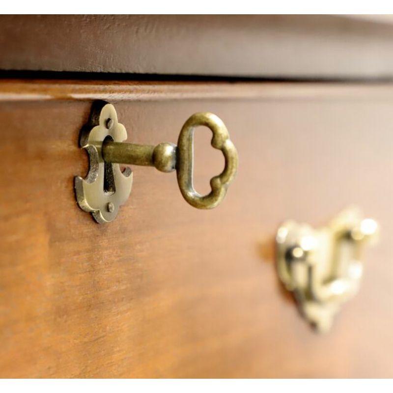 20th Century CRAFTIQUE Solid Mahogany Georgian Style Huntboard Sideboard