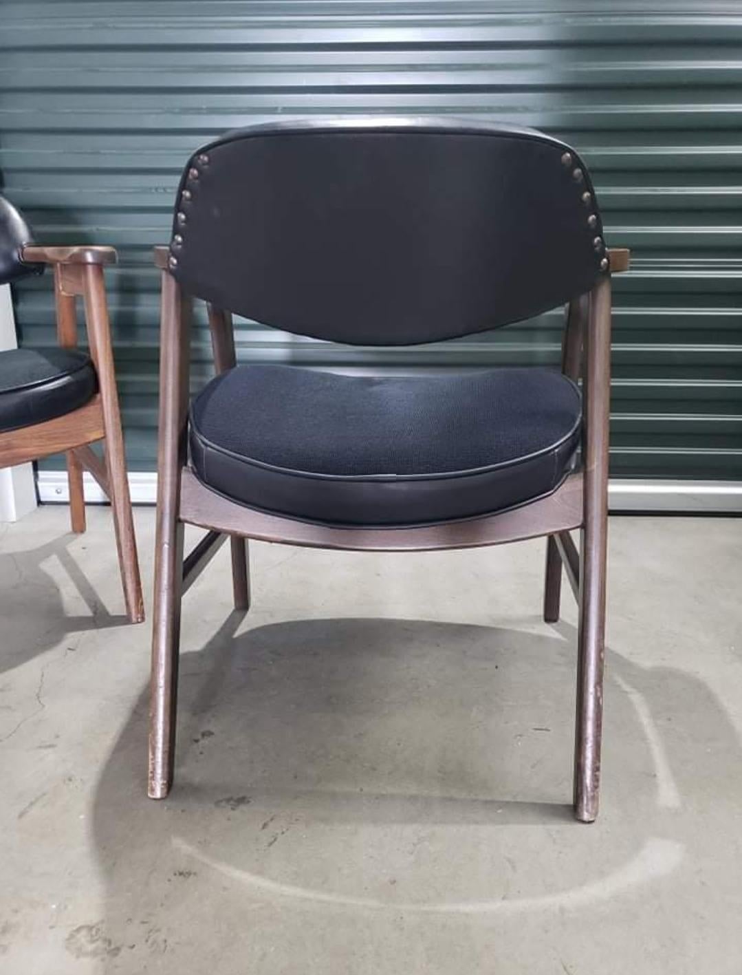 Gunlocke-Stühle von Craftmaster Industries, 4er-Set im Zustand „Gut“ im Angebot in Waxahachie, TX