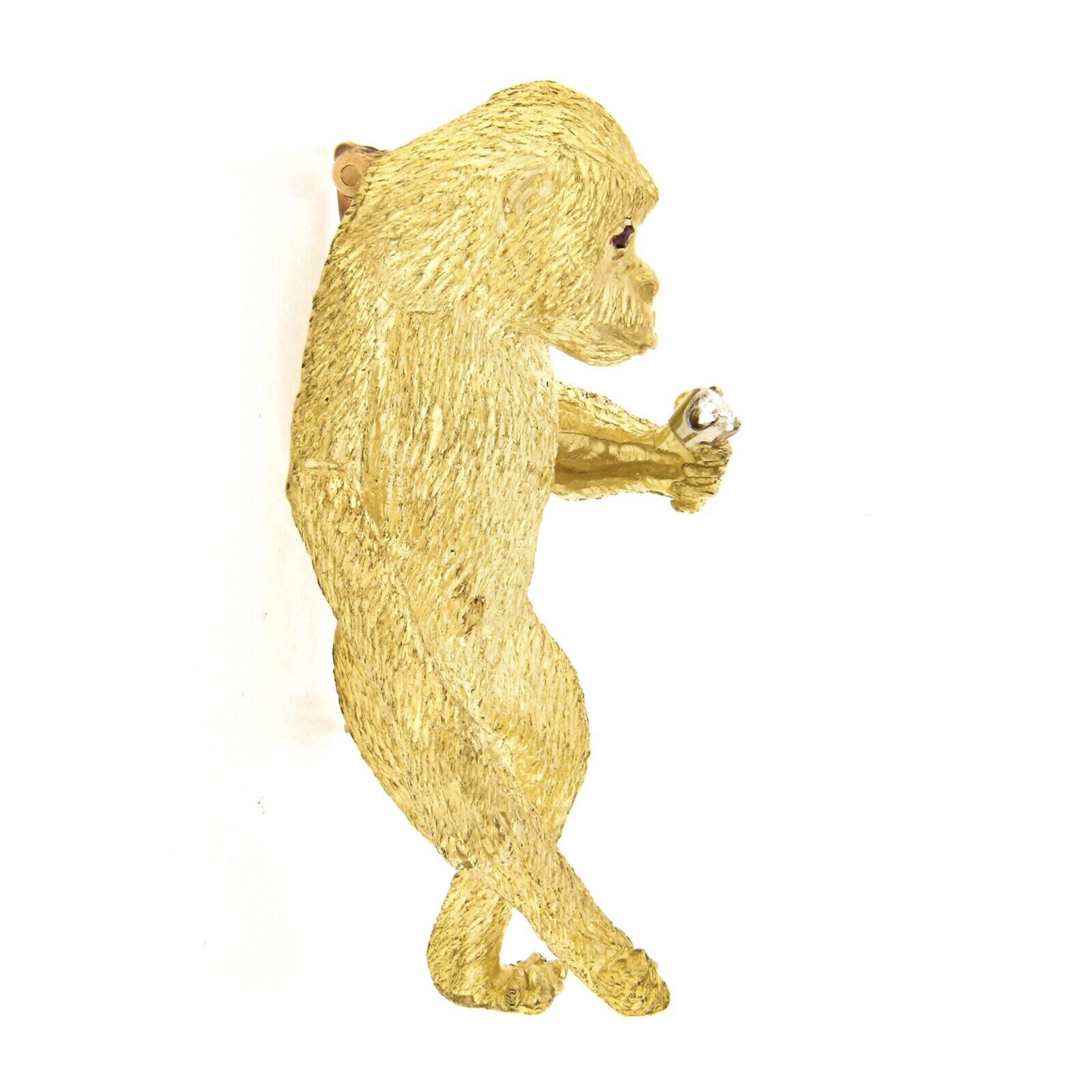 Retro Vintage Craig Drake 18K Gold Ruby & Diamond Textured Gorilla Monkey Brooch Pin For Sale