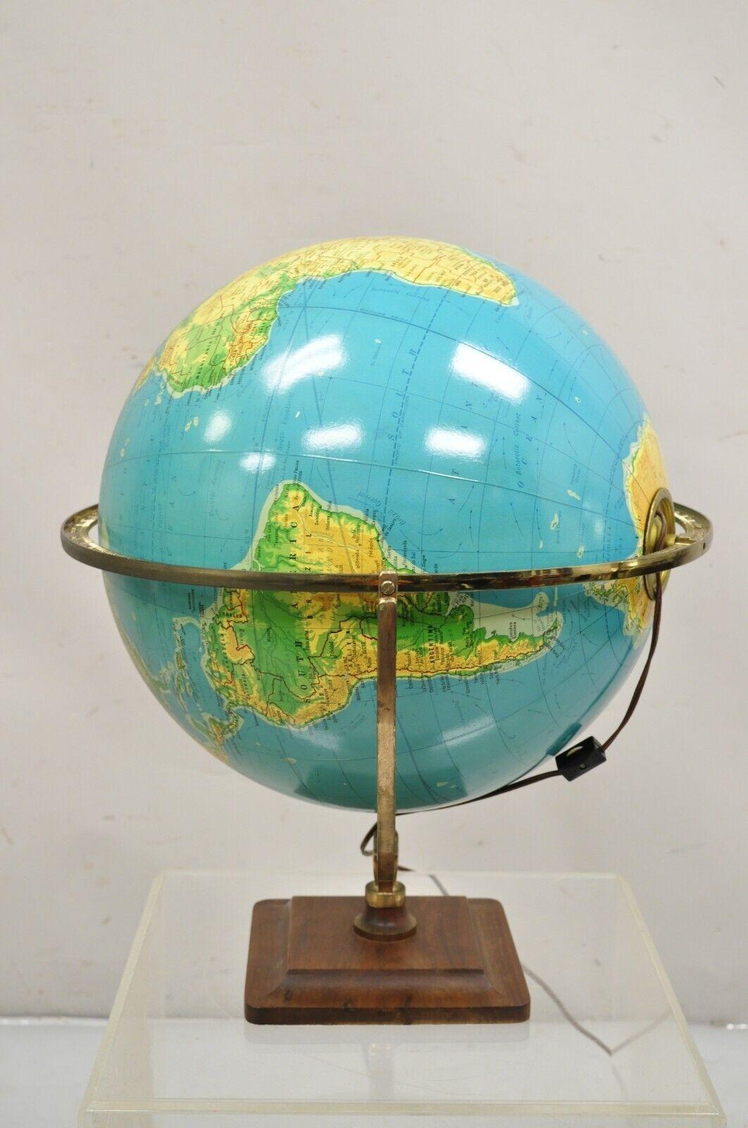Globe terrestre physique et terrestre éclairé de 16 pouces de Cram's Bon état - En vente à Philadelphia, PA